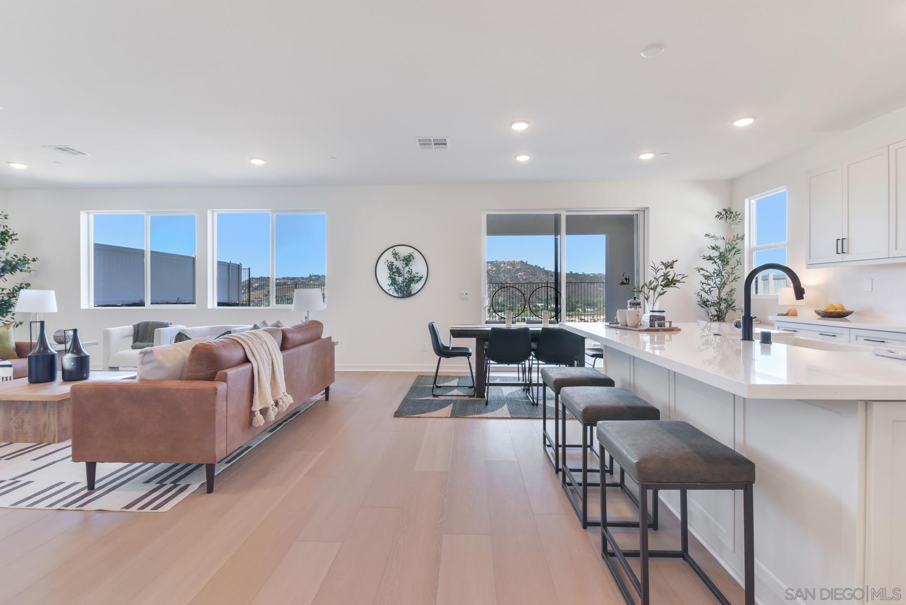 Detail Gallery Image 5 of 24 For 650  Meadowood St Lot 395, Fallbrook,  CA 92028 - 4 Beds | 3 Baths