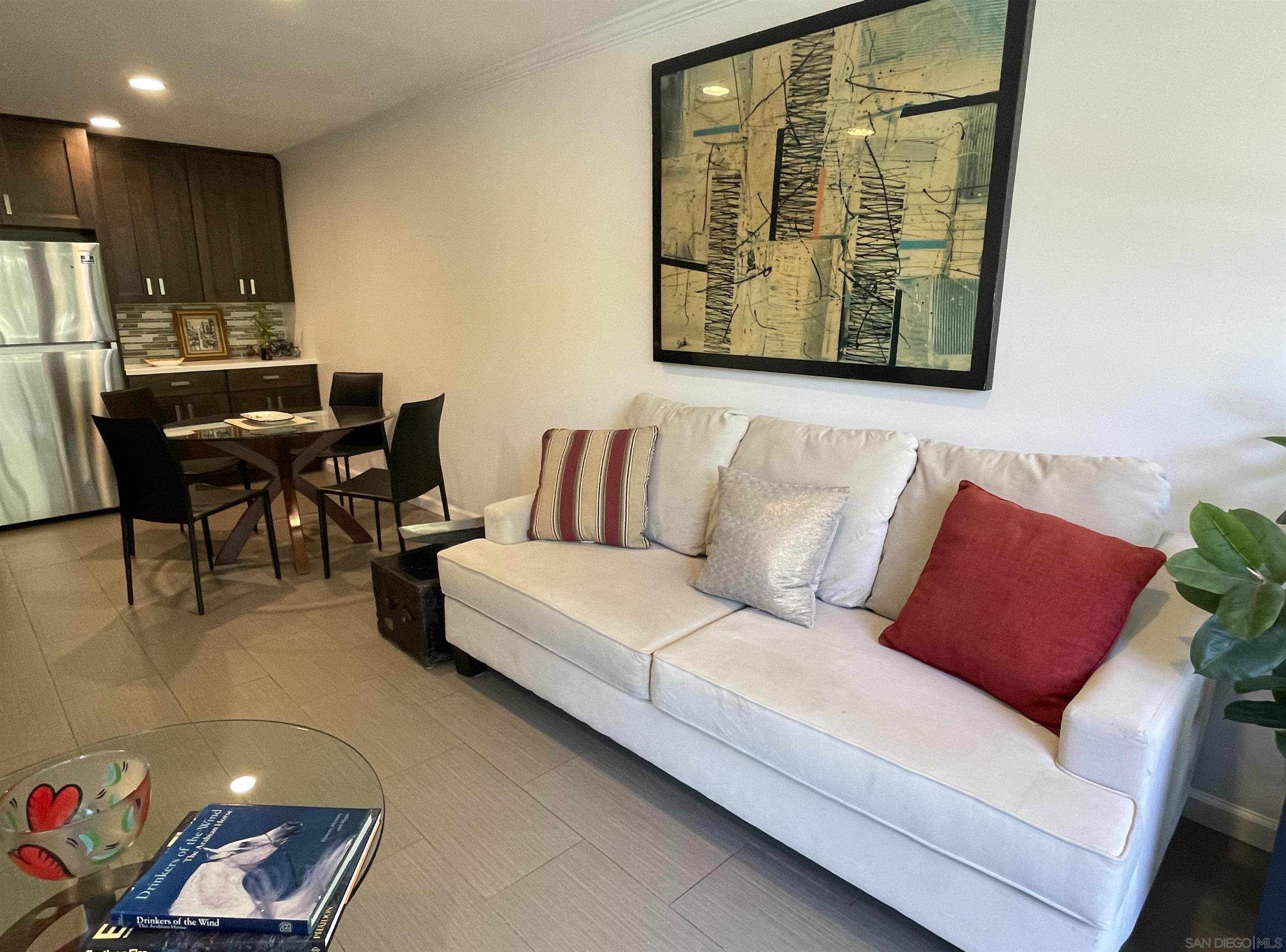 Front Image Thumbnail for SD250045523