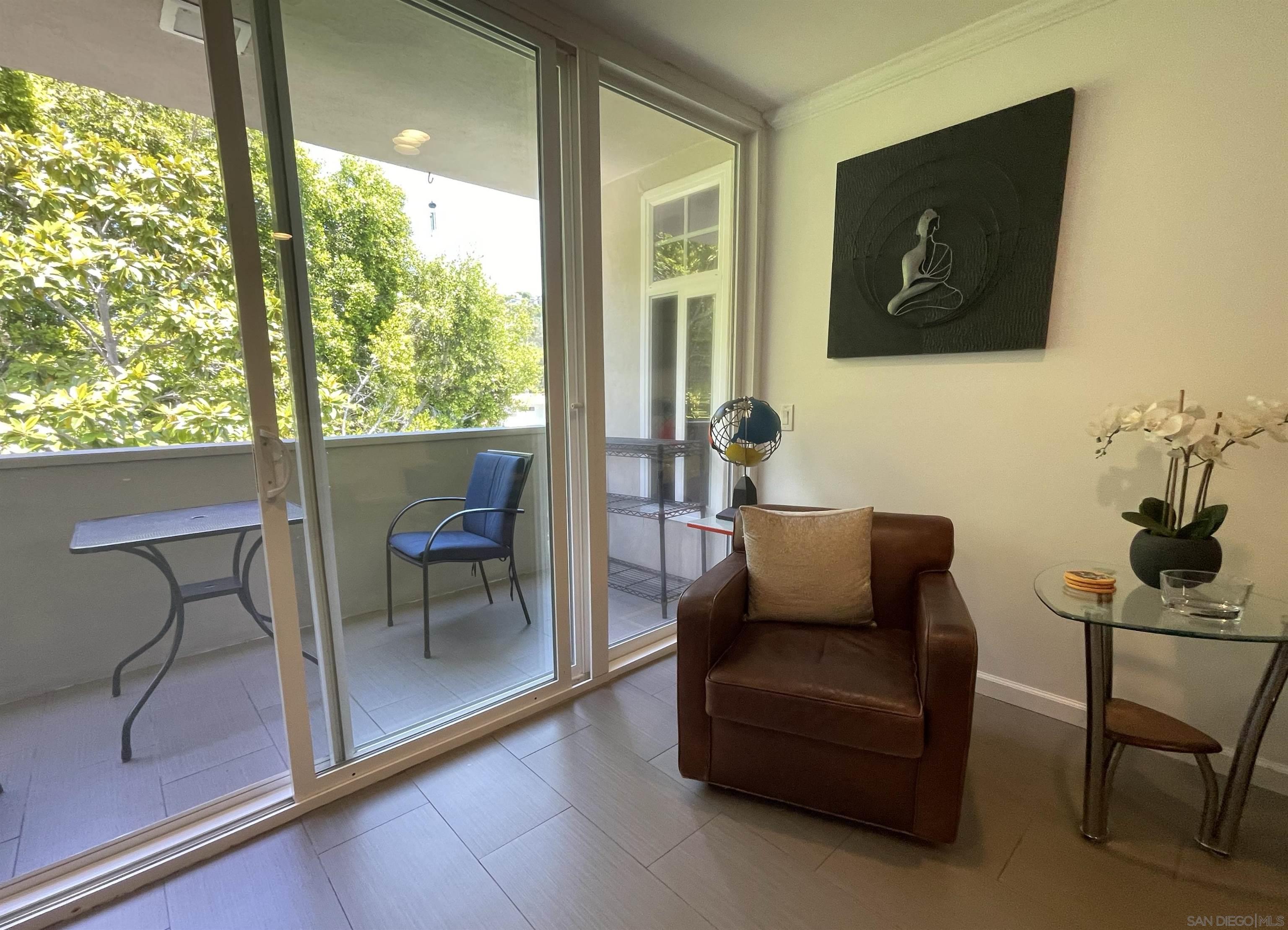 Detail Gallery Image 5 of 15 For 2510  Torrey Pines Rd  413, La Jolla,  CA 92037 - 1 Beds | 1 Baths