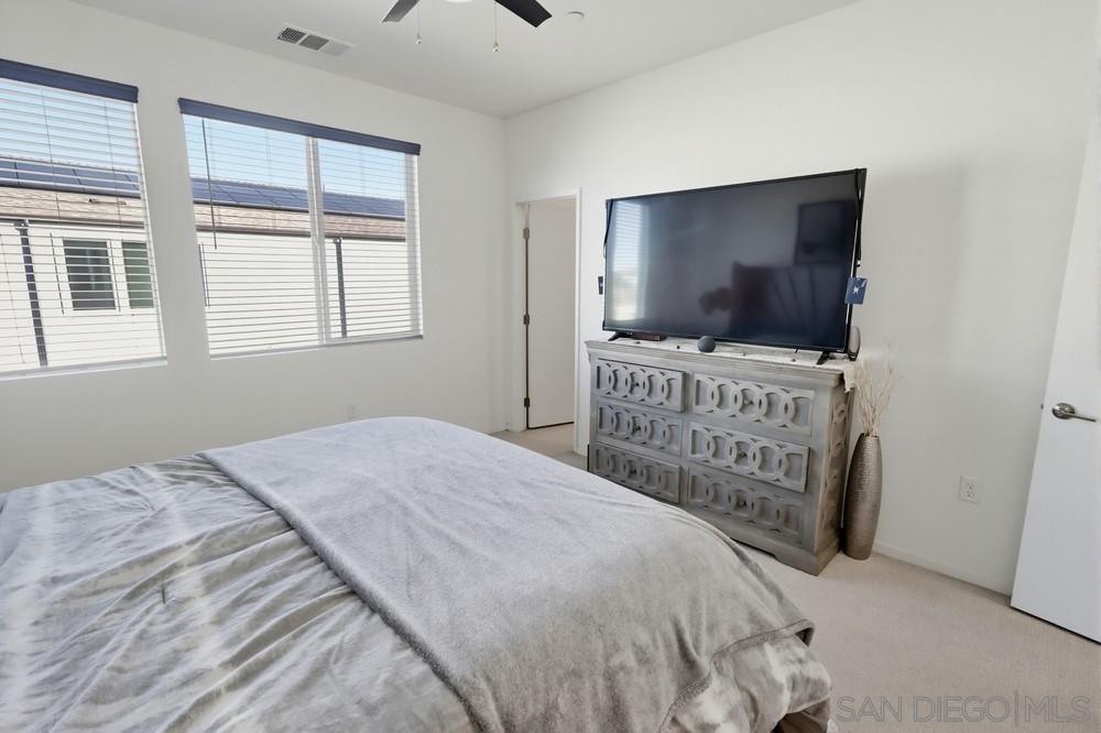 Detail Gallery Image 20 of 32 For Seacliff Pl,  San Diego,  CA 92154 - 3 Beds | 2/1 Baths