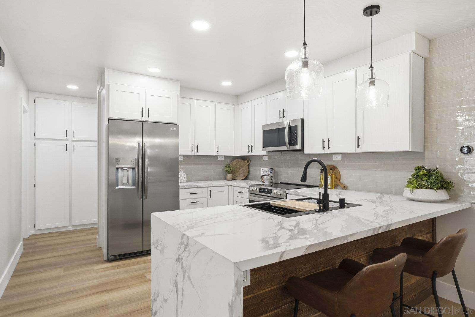 Detail Gallery Image 6 of 36 For 9859  Guisante Ter, San Diego,  CA 92124 - 4 Beds | 2/1 Baths