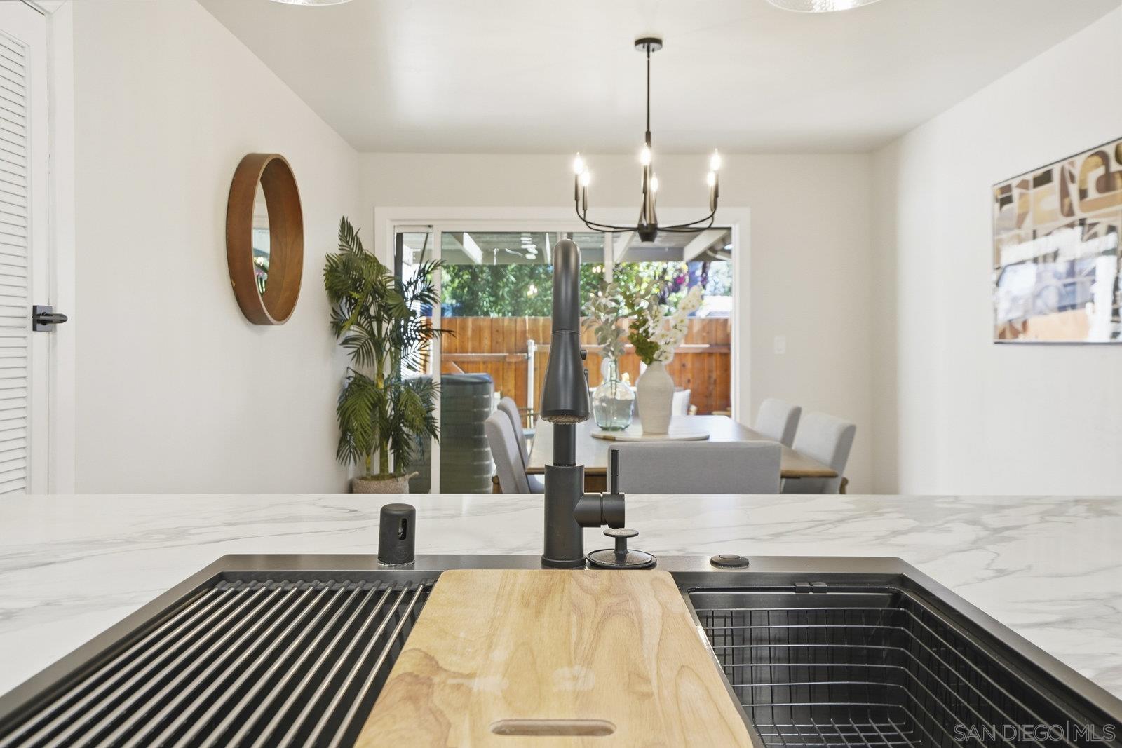 Detail Gallery Image 10 of 36 For 9859  Guisante Ter, San Diego,  CA 92124 - 4 Beds | 2/1 Baths