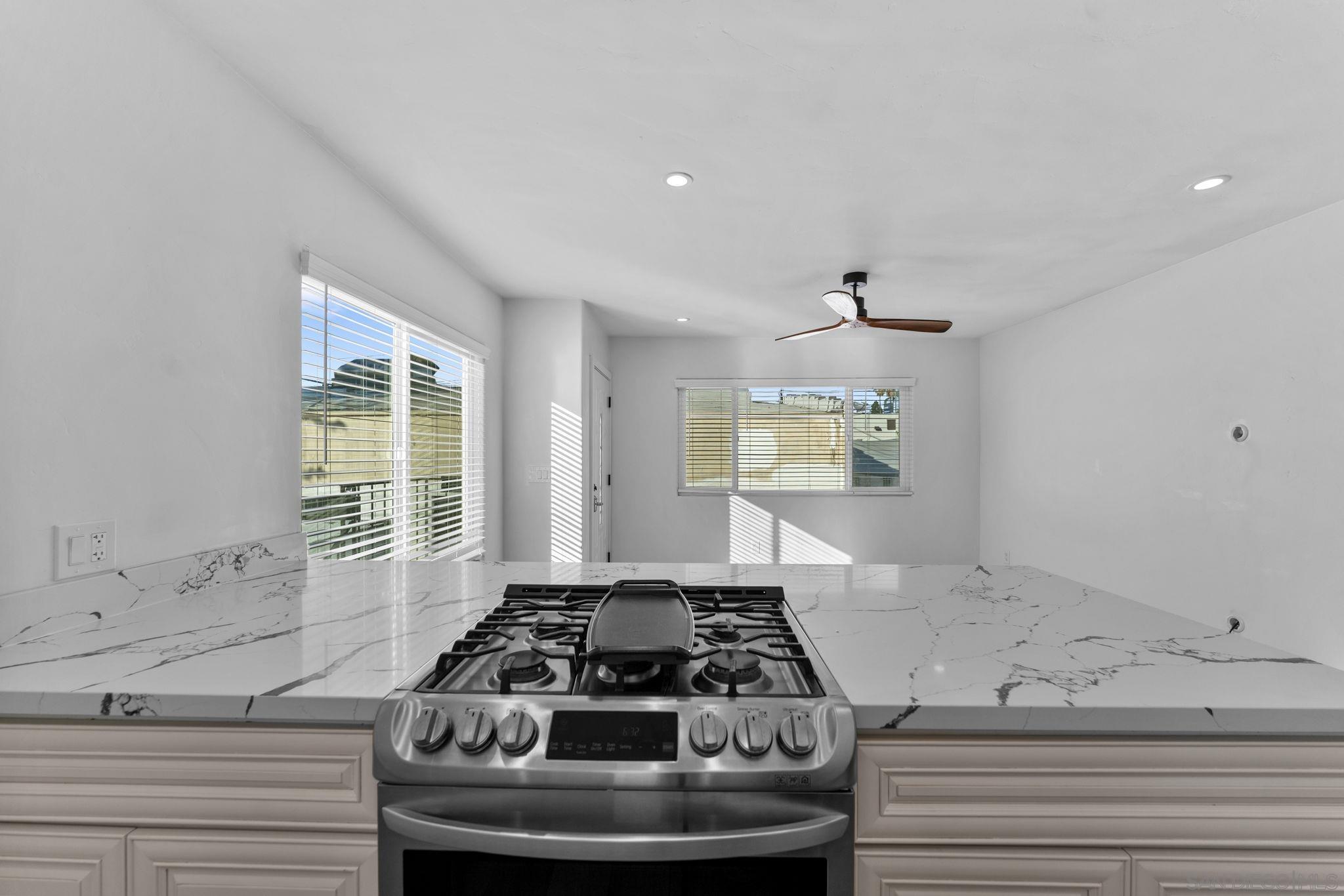 Detail Gallery Image 11 of 33 For 4673  Terrace Dr  Unit B, San Diego,  CA 92116 - 1 Beds | 1/1 Baths