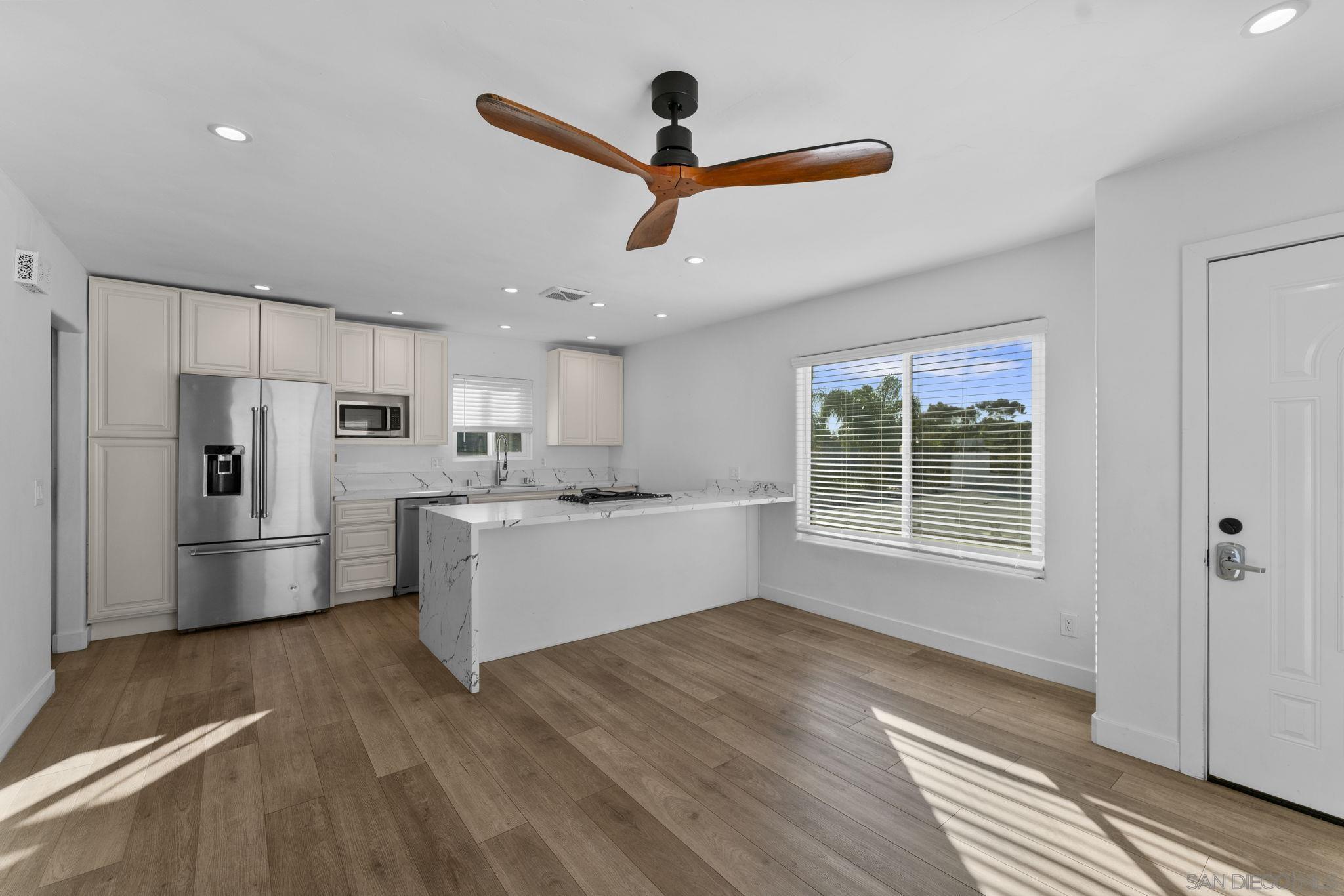 Detail Gallery Image 13 of 33 For 4673  Terrace Dr  Unit B, San Diego,  CA 92116 - 1 Beds | 1/1 Baths