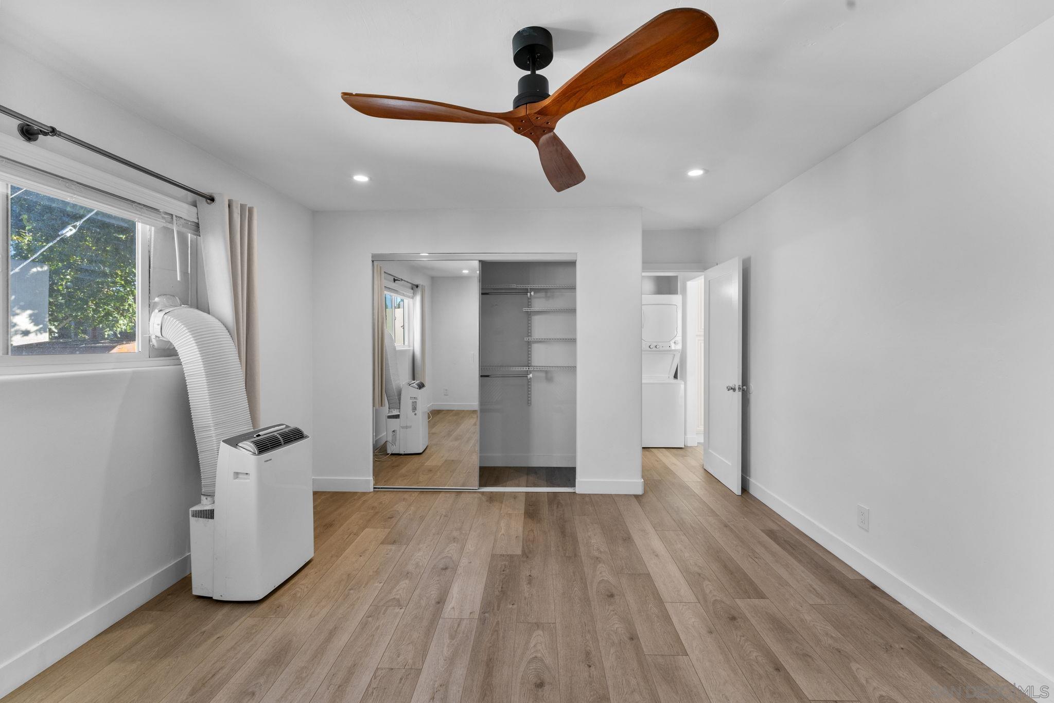 Detail Gallery Image 20 of 33 For 4673  Terrace Dr  Unit B, San Diego,  CA 92116 - 1 Beds | 1/1 Baths