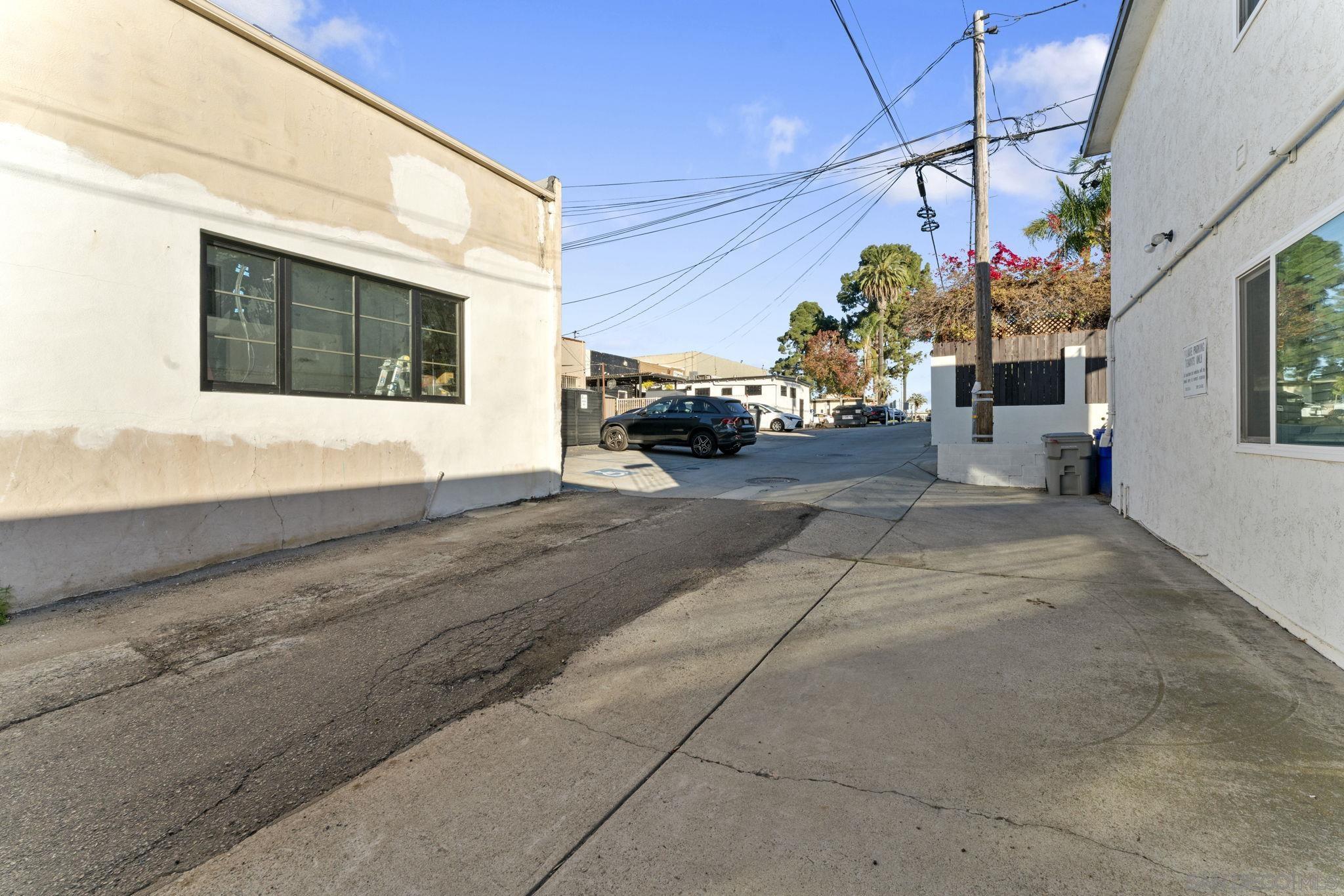 Detail Gallery Image 31 of 33 For 4673  Terrace Dr  Unit B, San Diego,  CA 92116 - 1 Beds | 1/1 Baths