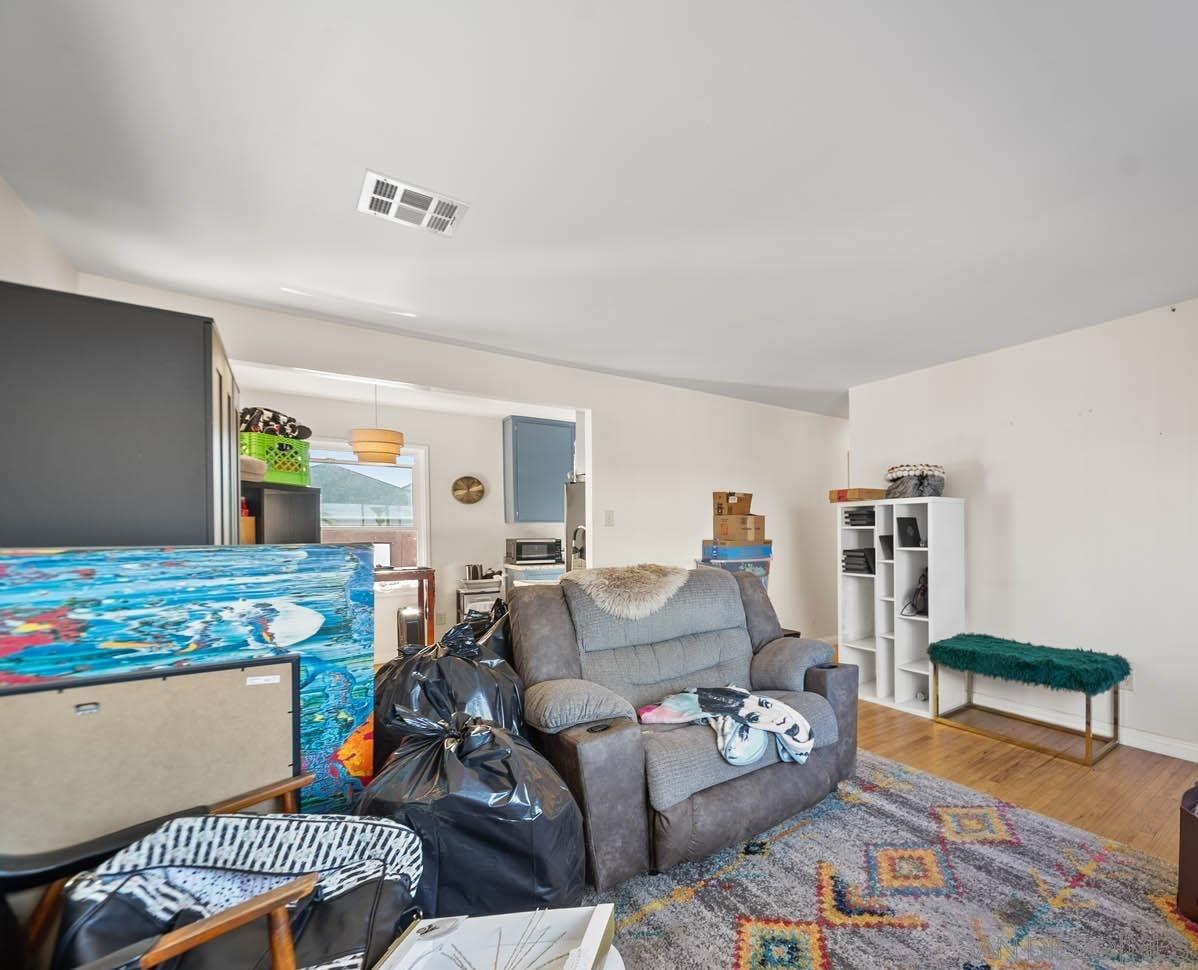 Detail Gallery Image 9 of 22 For 1760  Olive Ave, Vista,  CA 92083 - 2 Beds | 1 Baths