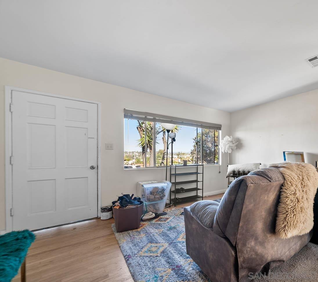 Detail Gallery Image 10 of 22 For 1760  Olive Ave, Vista,  CA 92083 - 2 Beds | 1 Baths