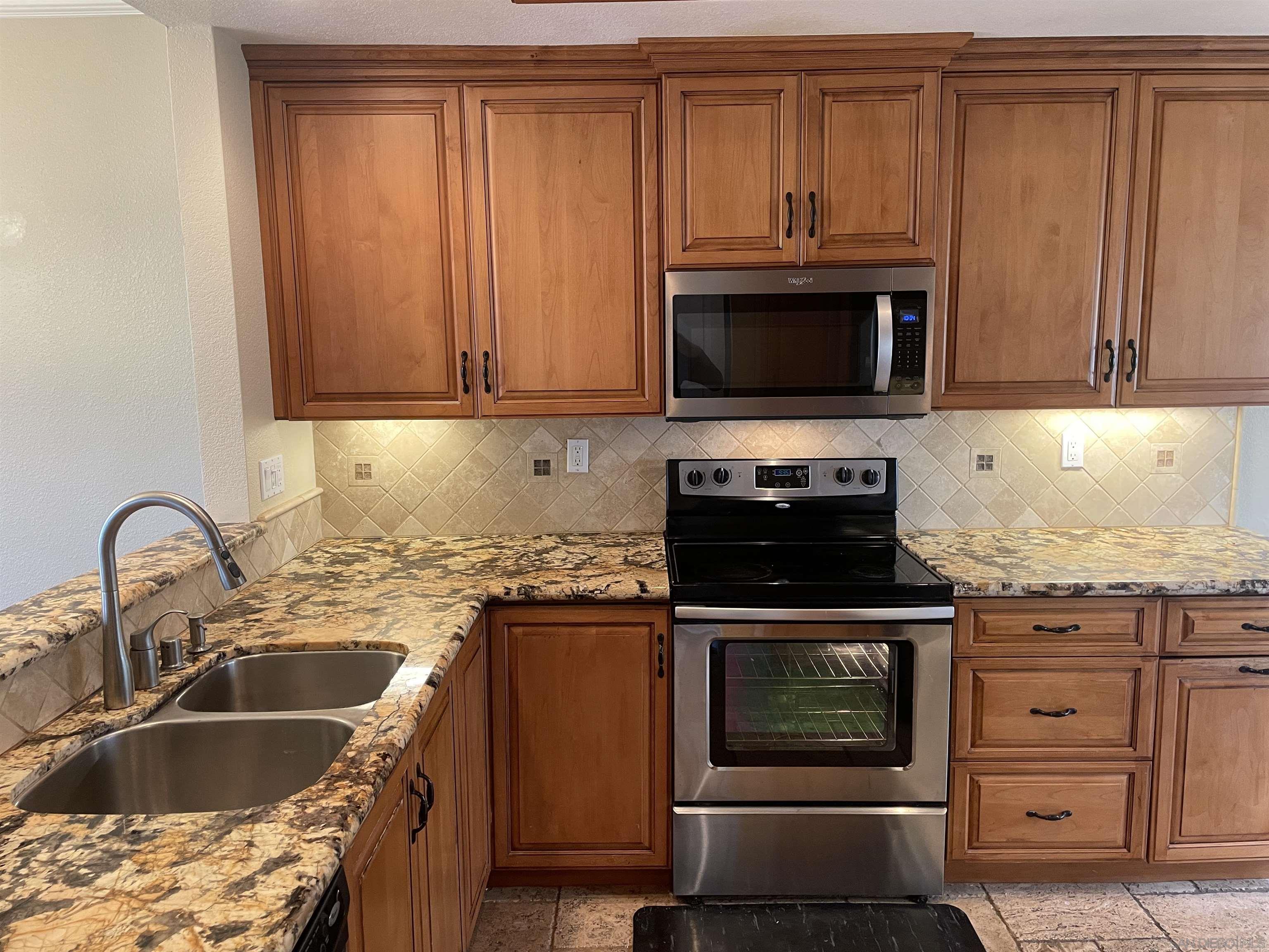 Front Image Thumbnail for SD250045532