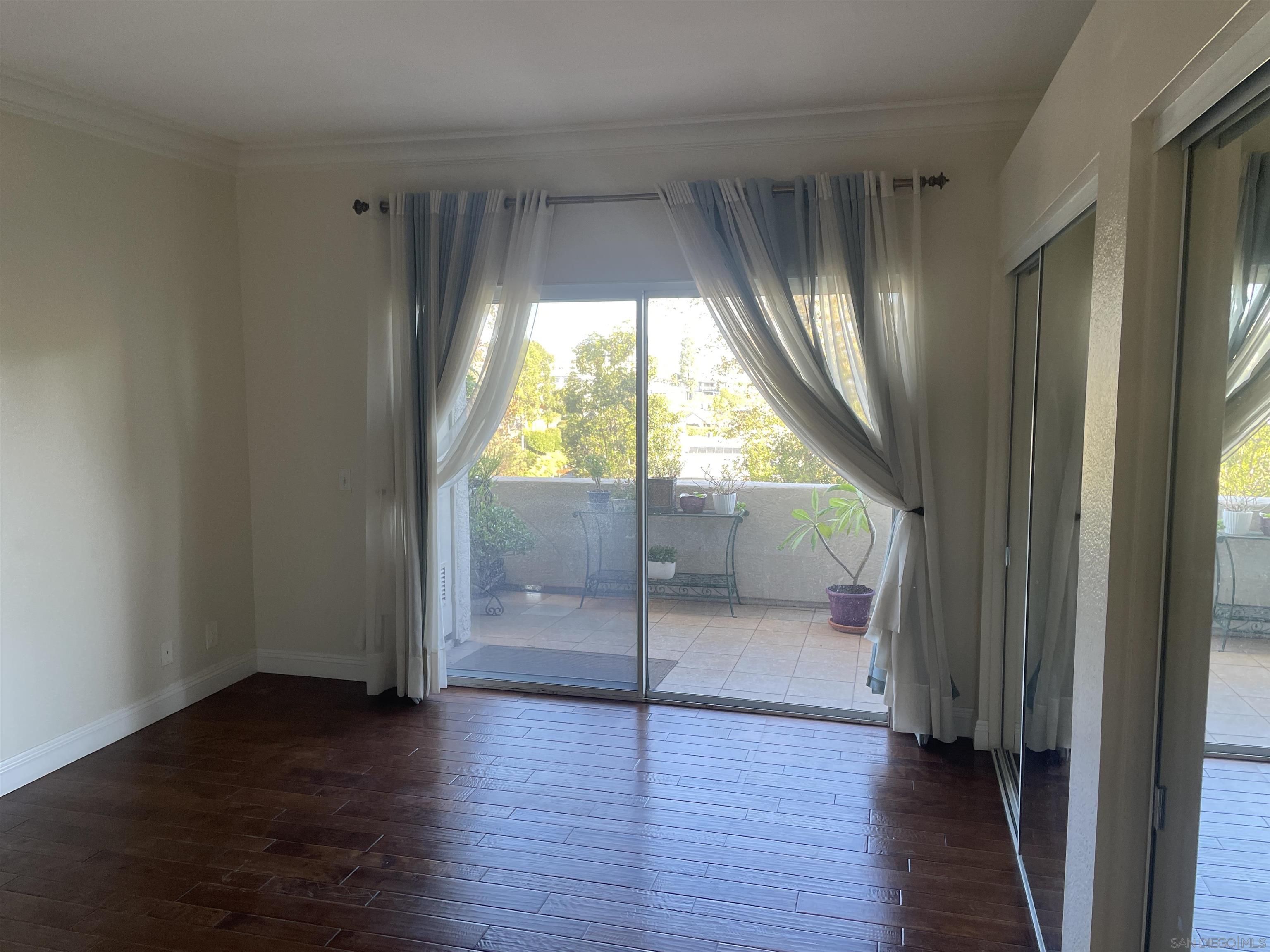 Detail Gallery Image 11 of 26 For 1680  via Caminar, San Marcos,  CA 92078 - 2 Beds | 2 Baths