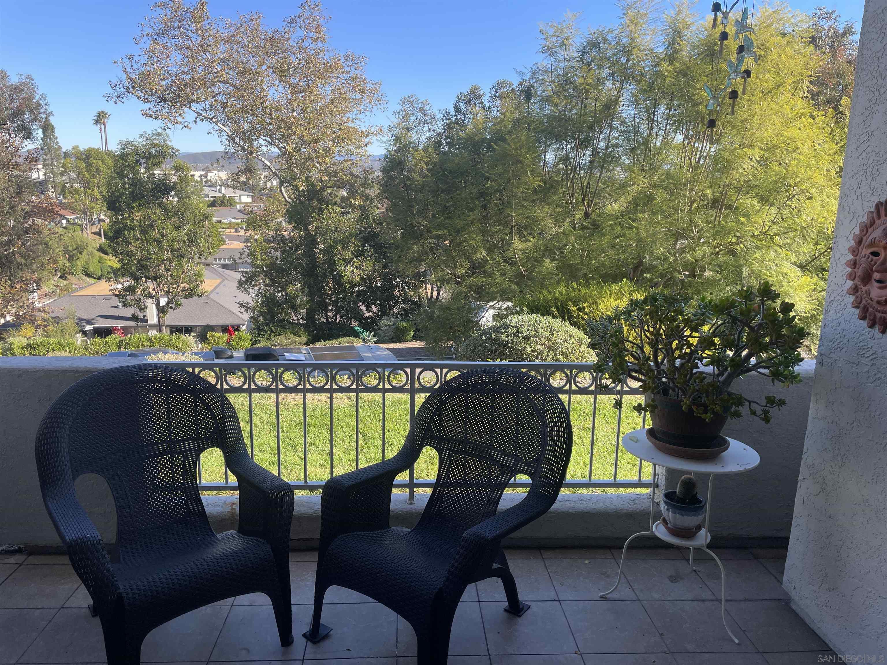 Detail Gallery Image 13 of 26 For 1680  via Caminar, San Marcos,  CA 92078 - 2 Beds | 2 Baths