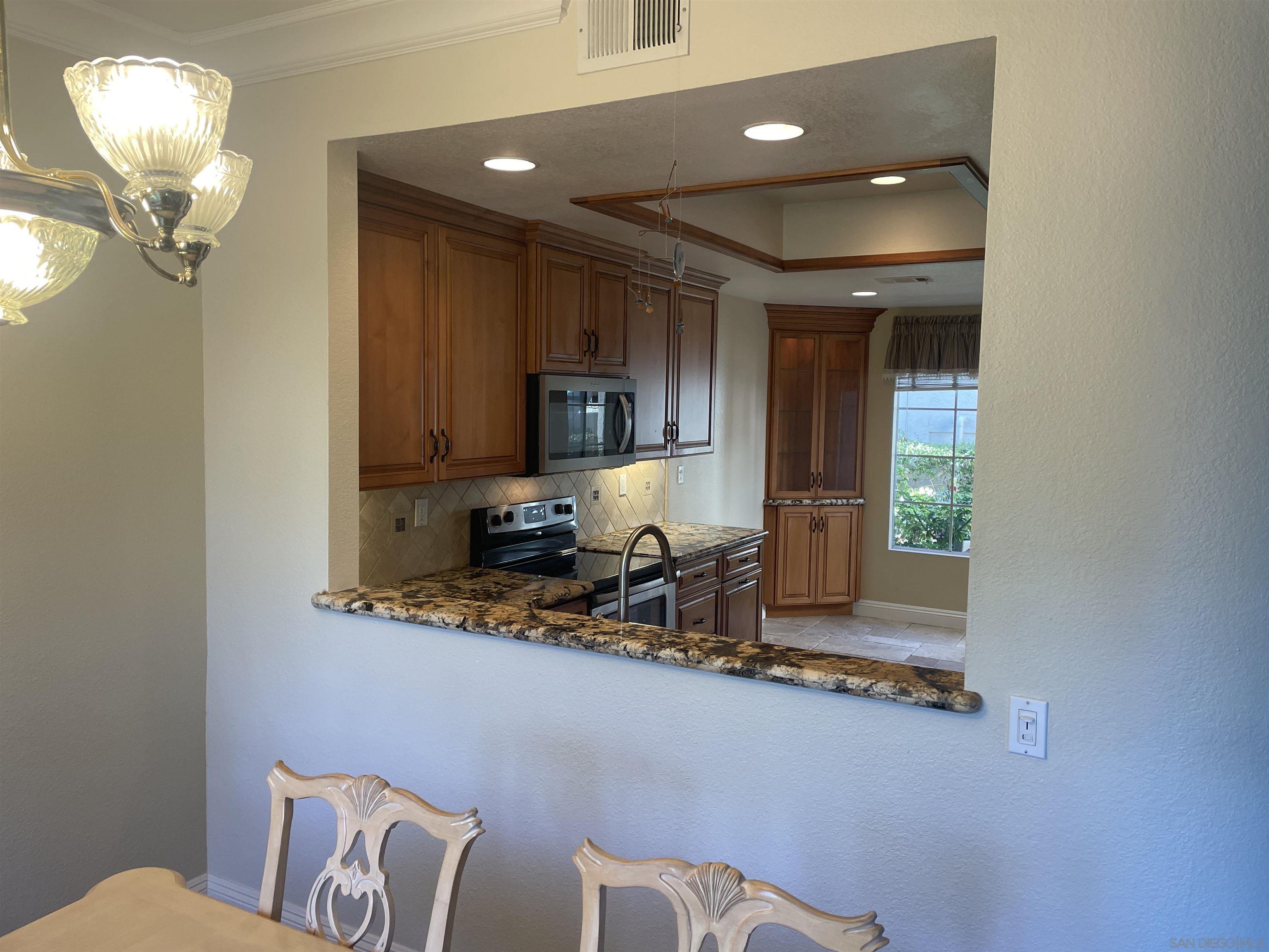 Detail Gallery Image 10 of 26 For 1680  via Caminar, San Marcos,  CA 92078 - 2 Beds | 2 Baths