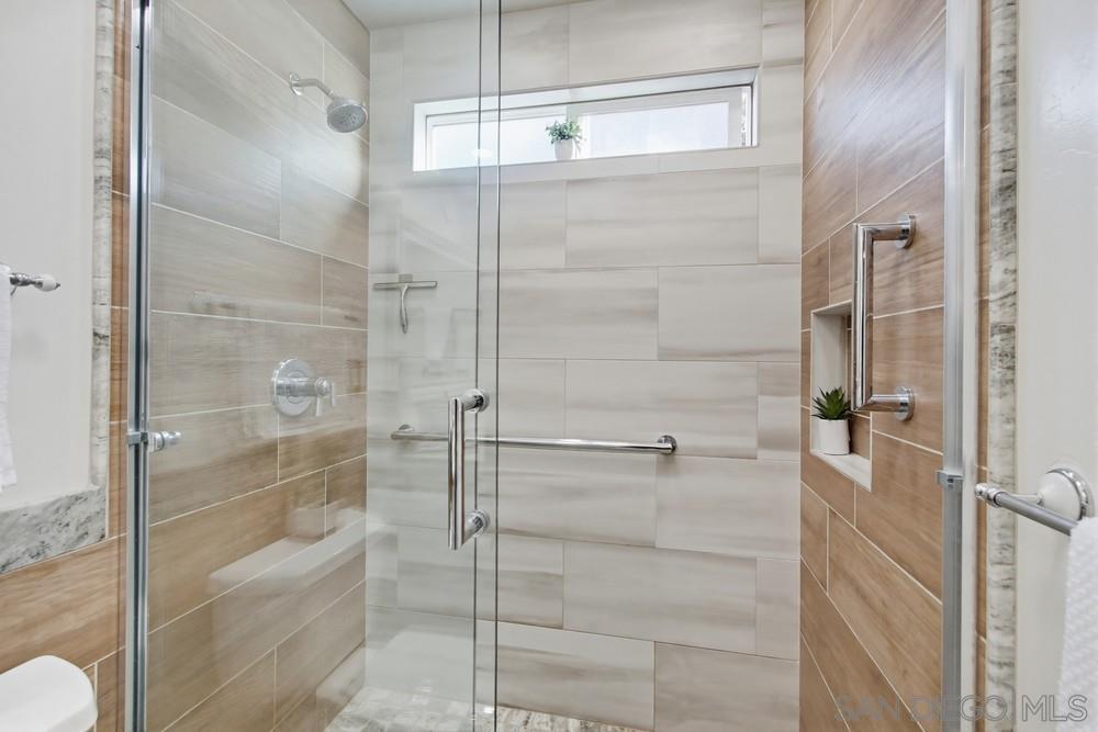 Detail Gallery Image 17 of 50 For 11385  Paseo Albacete, San Diego,  CA 92129 - 5 Beds | 2 Baths