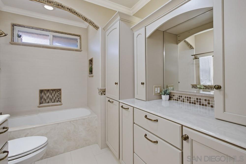 Detail Gallery Image 30 of 50 For 11385  Paseo Albacete, San Diego,  CA 92129 - 5 Beds | 2 Baths
