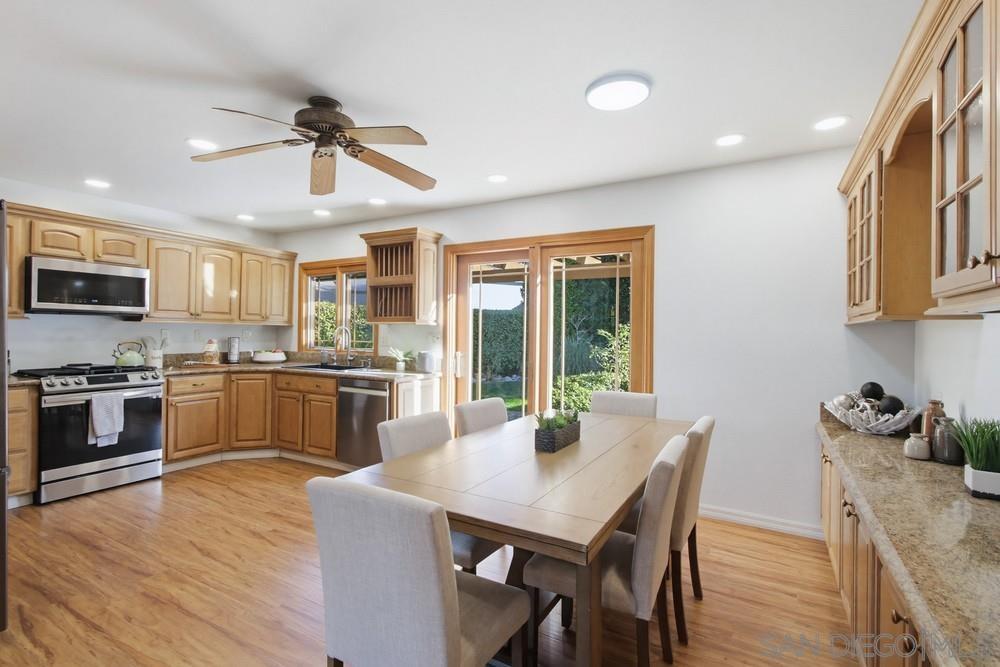 Detail Gallery Image 8 of 50 For 11385  Paseo Albacete, San Diego,  CA 92129 - 5 Beds | 2 Baths