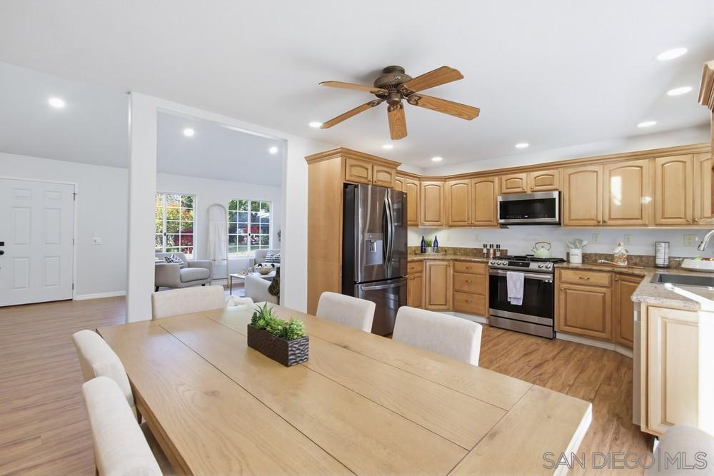 Detail Gallery Image 9 of 50 For 11385  Paseo Albacete, San Diego,  CA 92129 - 5 Beds | 2 Baths