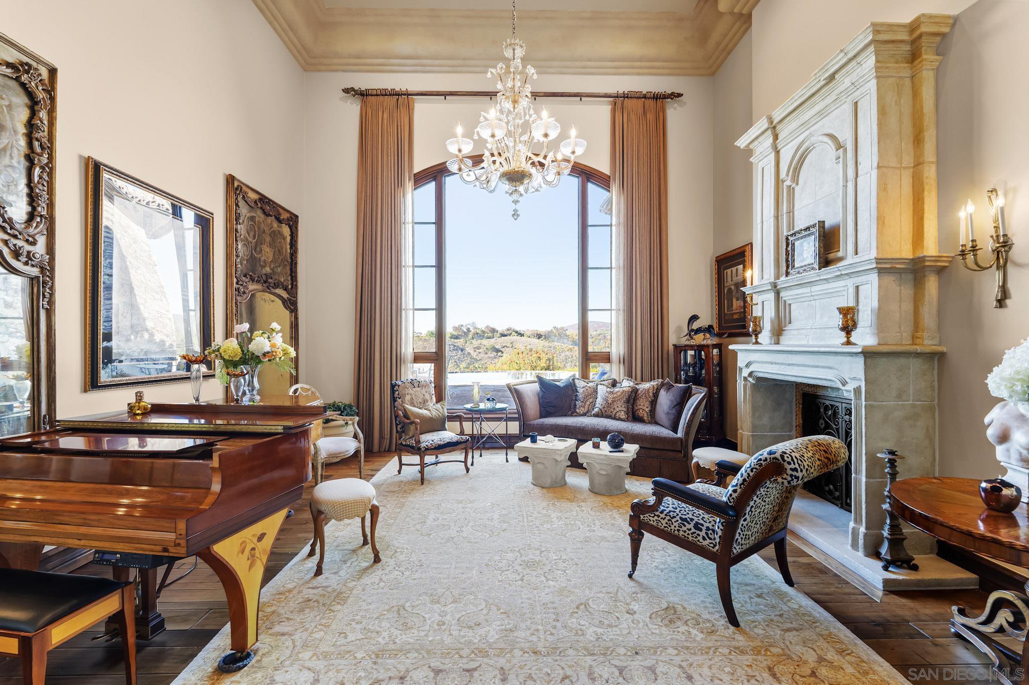 Detail Gallery Image 7 of 34 For 18486  via Candela, Rancho Santa Fe,  CA 92091 - 5 Beds | 5/2 Baths