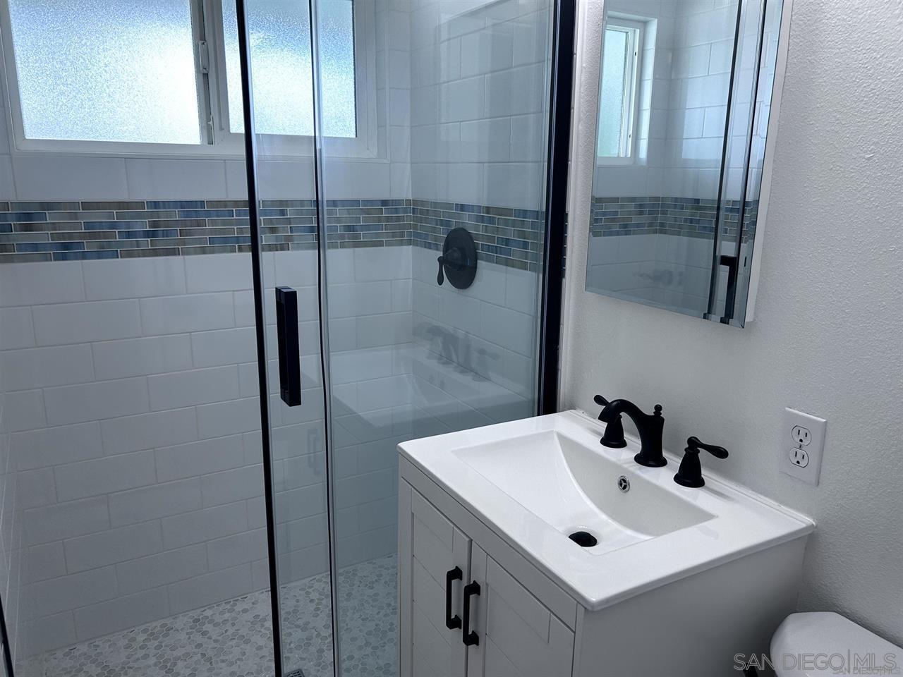 Detail Gallery Image 4 of 8 For 6458  Mount Aguilar, San Diego,  CA 92111 - 4 Beds | 2 Baths