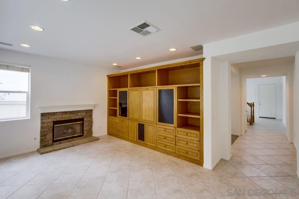 Detail Gallery Image 4 of 27 For 2726 W Canyon, San Diego,  CA 92123 - 4 Beds | 3 Baths