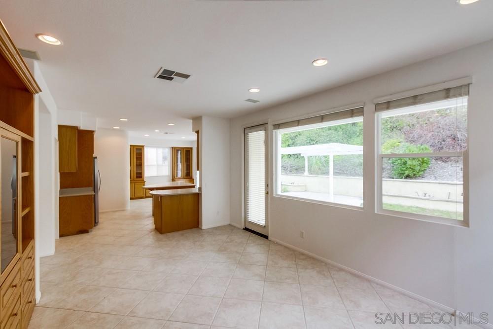 Detail Gallery Image 6 of 27 For 2726 W Canyon, San Diego,  CA 92123 - 4 Beds | 3 Baths