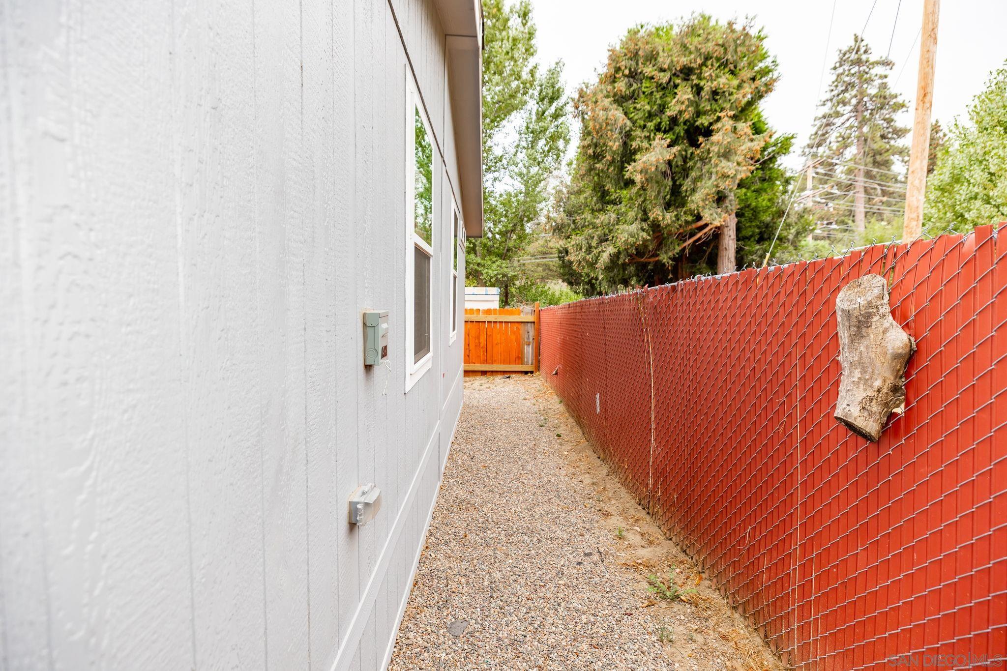 Detail Gallery Image 25 of 25 For 22899  Byron Road  #11,  Crestline,  CA 92325 - 2 Beds | 2 Baths