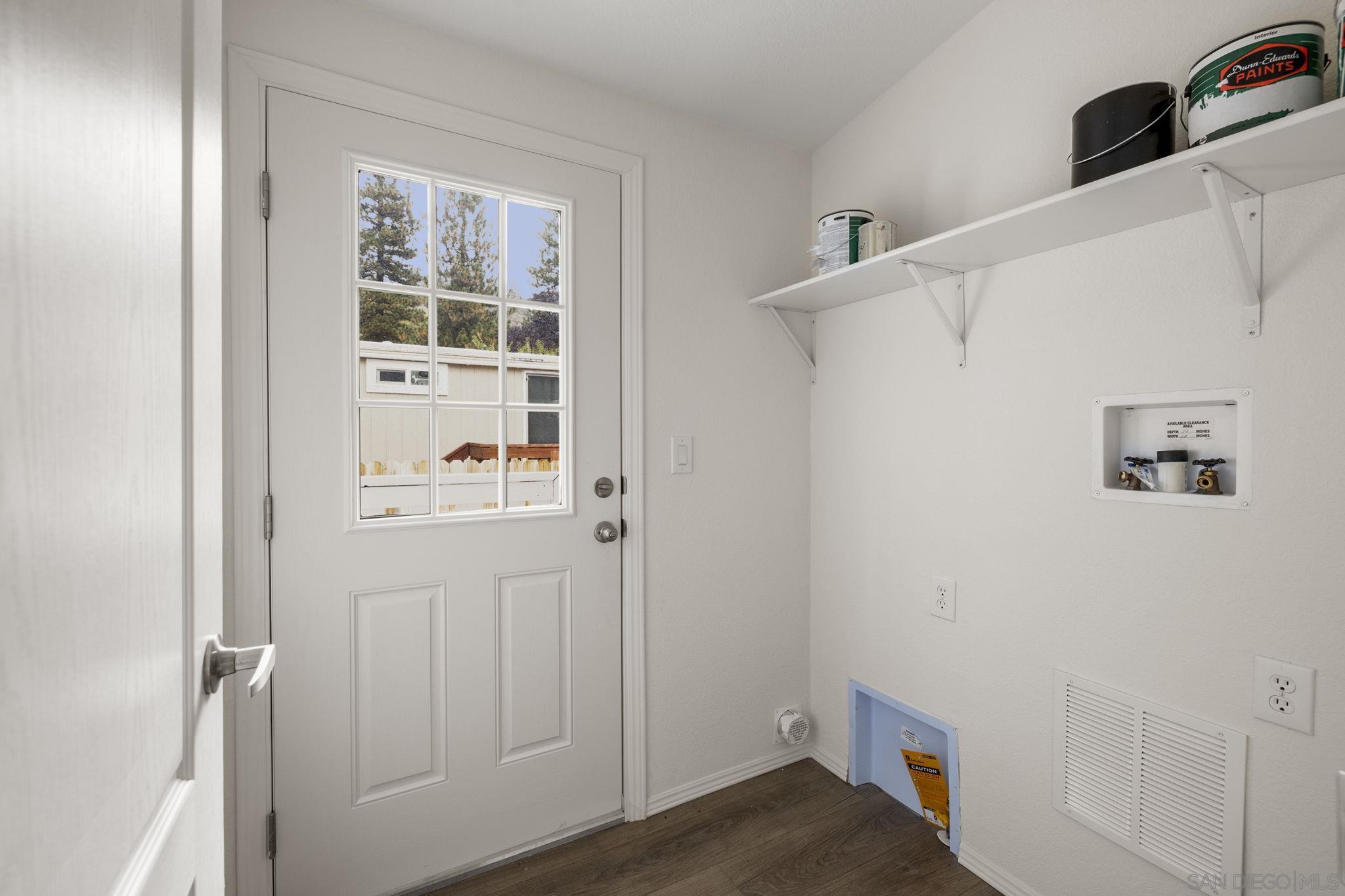 Detail Gallery Image 7 of 25 For 22899  Byron Road  #11,  Crestline,  CA 92325 - 2 Beds | 2 Baths