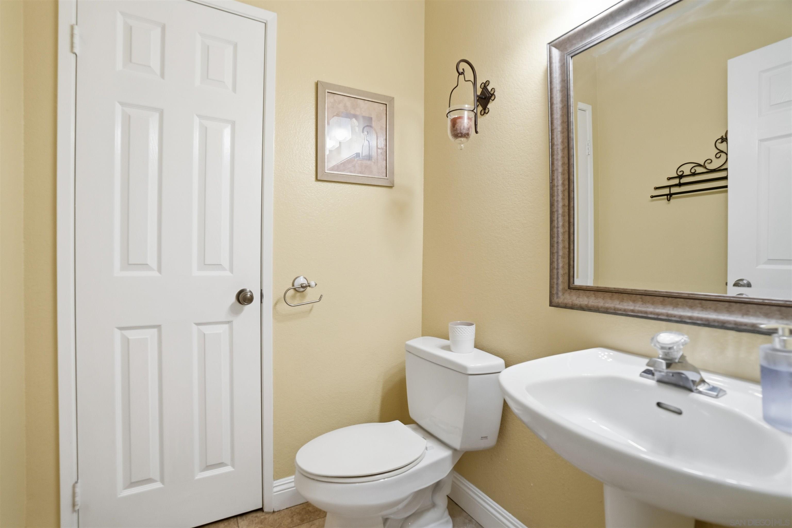 Detail Gallery Image 22 of 48 For 1332  Carneros Valley St, Chula Vista,  CA 91913 - 5 Beds | 2/1 Baths