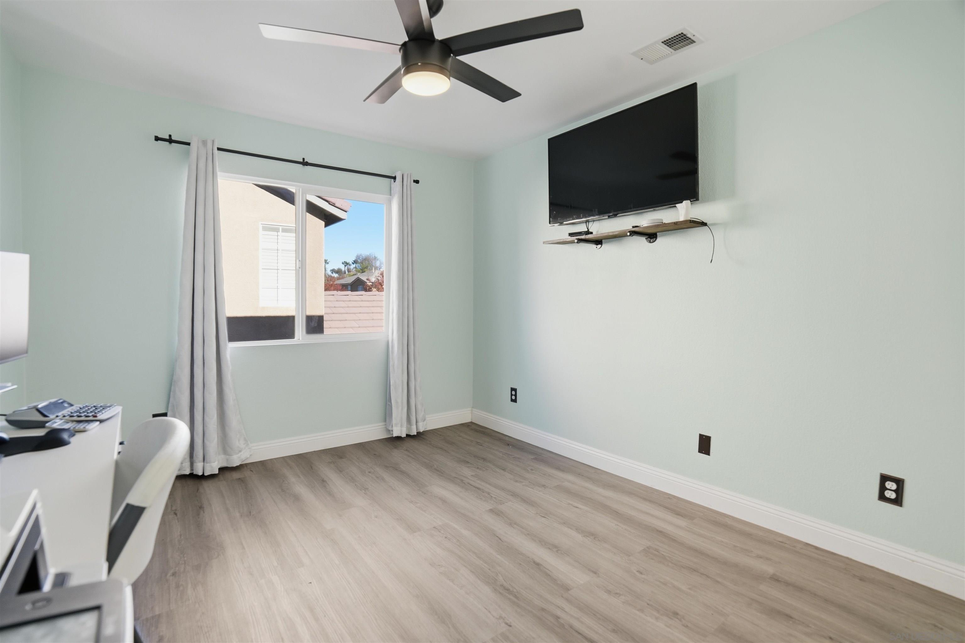 Detail Gallery Image 34 of 48 For 1332  Carneros Valley St, Chula Vista,  CA 91913 - 5 Beds | 2/1 Baths