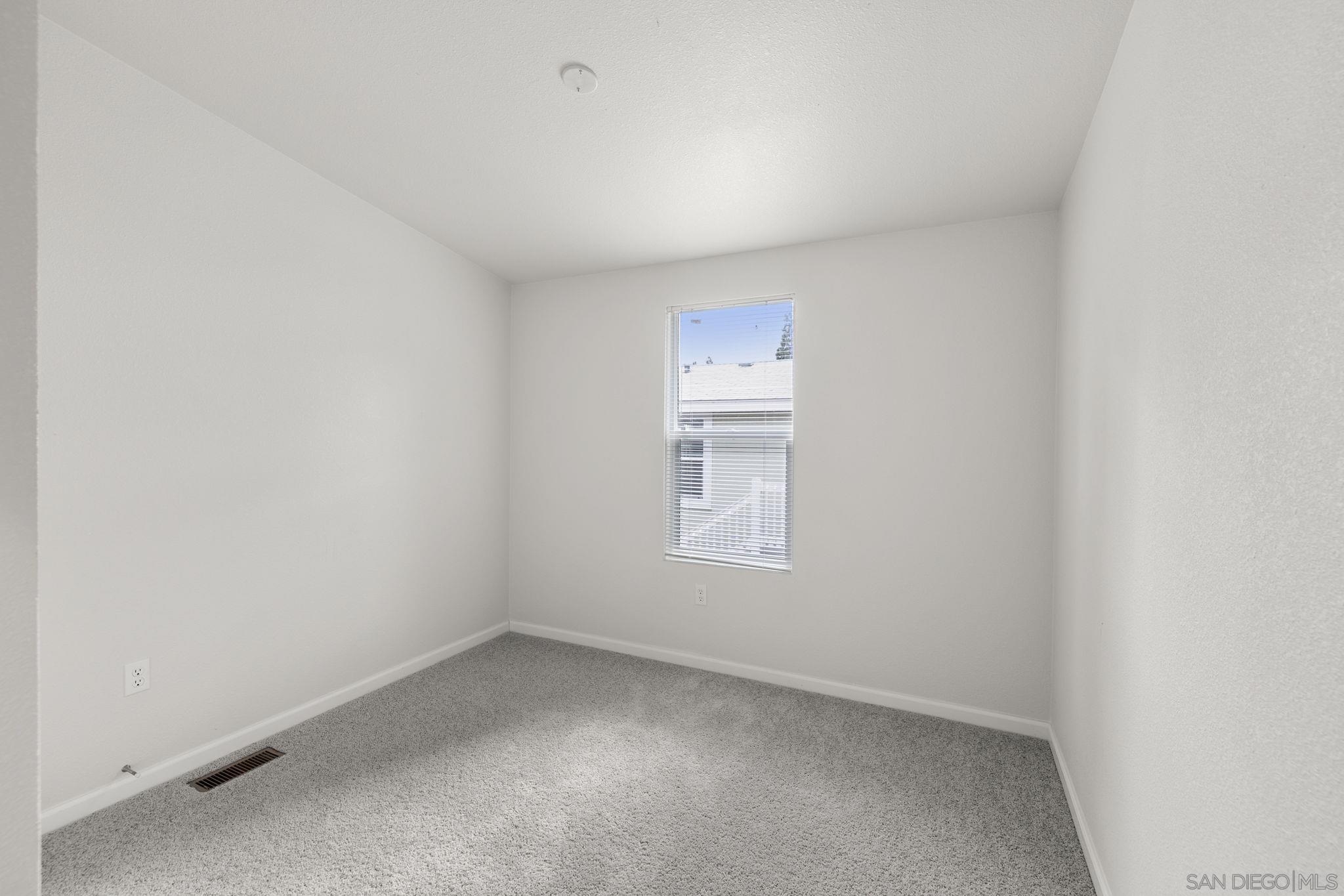 Detail Gallery Image 15 of 27 For 22899  Byron Rd  Spc 78,  Crestline,  CA 92325 - 3 Beds | 2 Baths