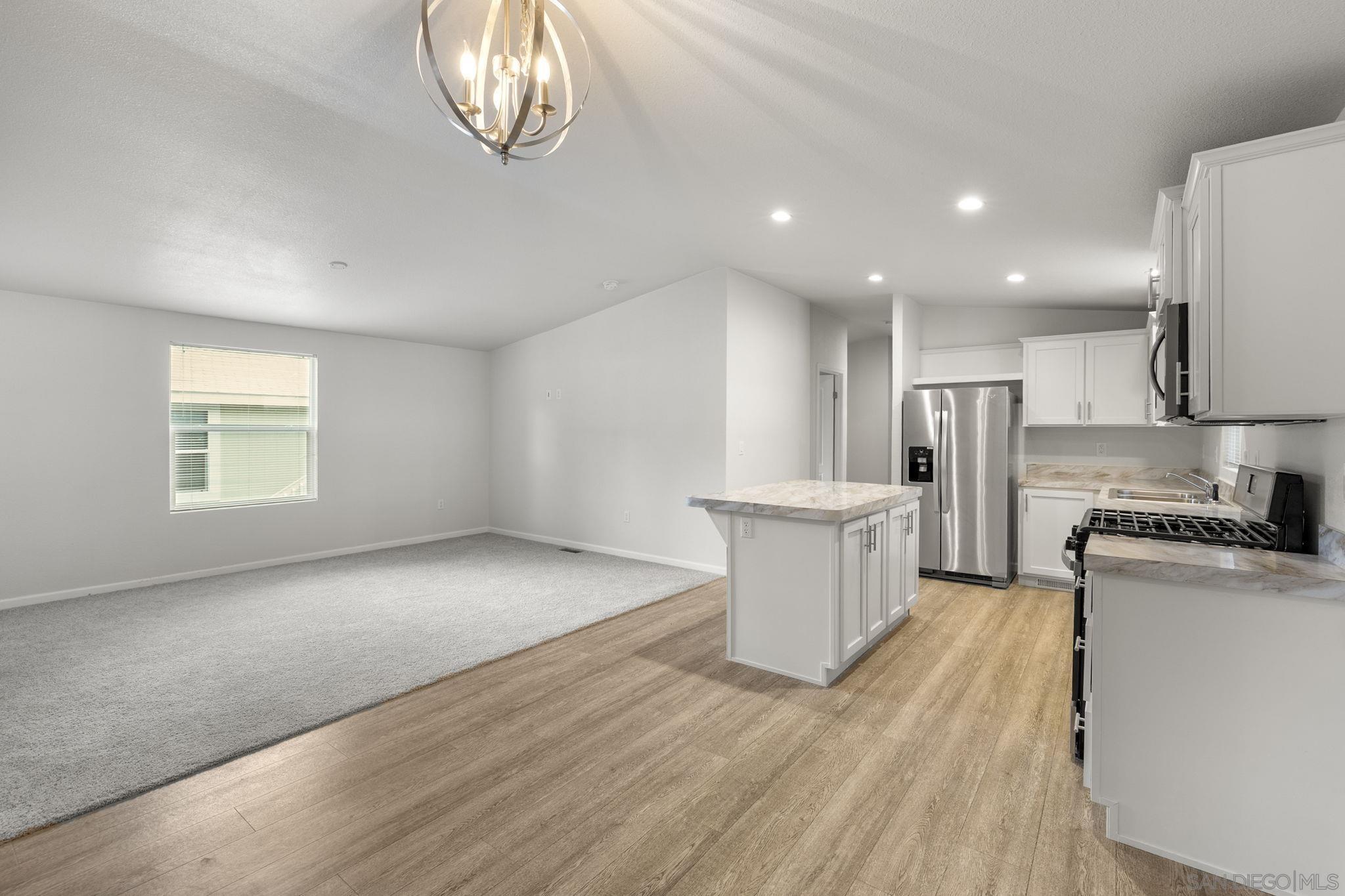 Detail Gallery Image 6 of 27 For 22899  Byron Rd  Spc 78,  Crestline,  CA 92325 - 3 Beds | 2 Baths