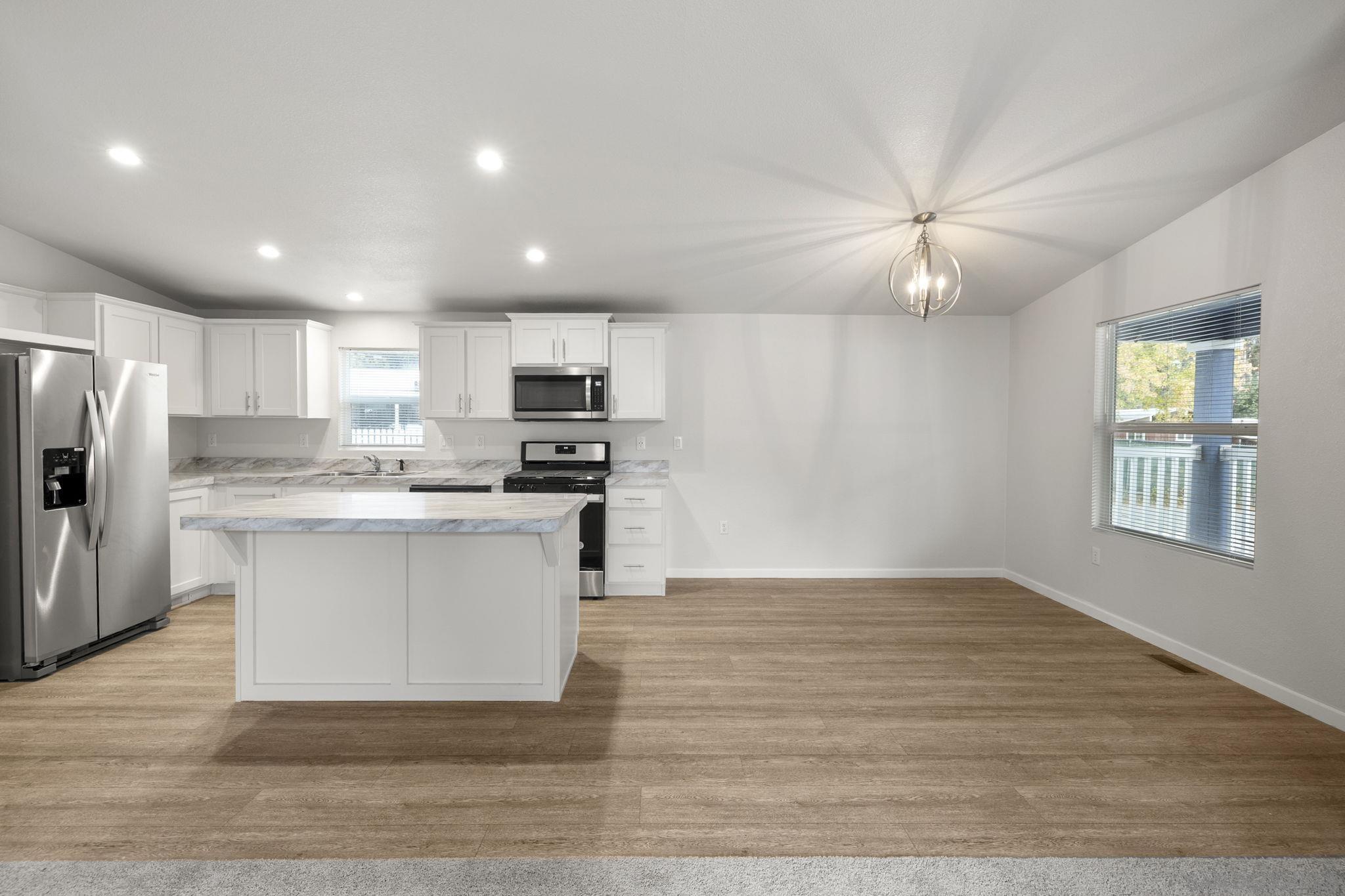 Detail Gallery Image 7 of 27 For 22899  Byron Rd  Spc 78,  Crestline,  CA 92325 - 3 Beds | 2 Baths