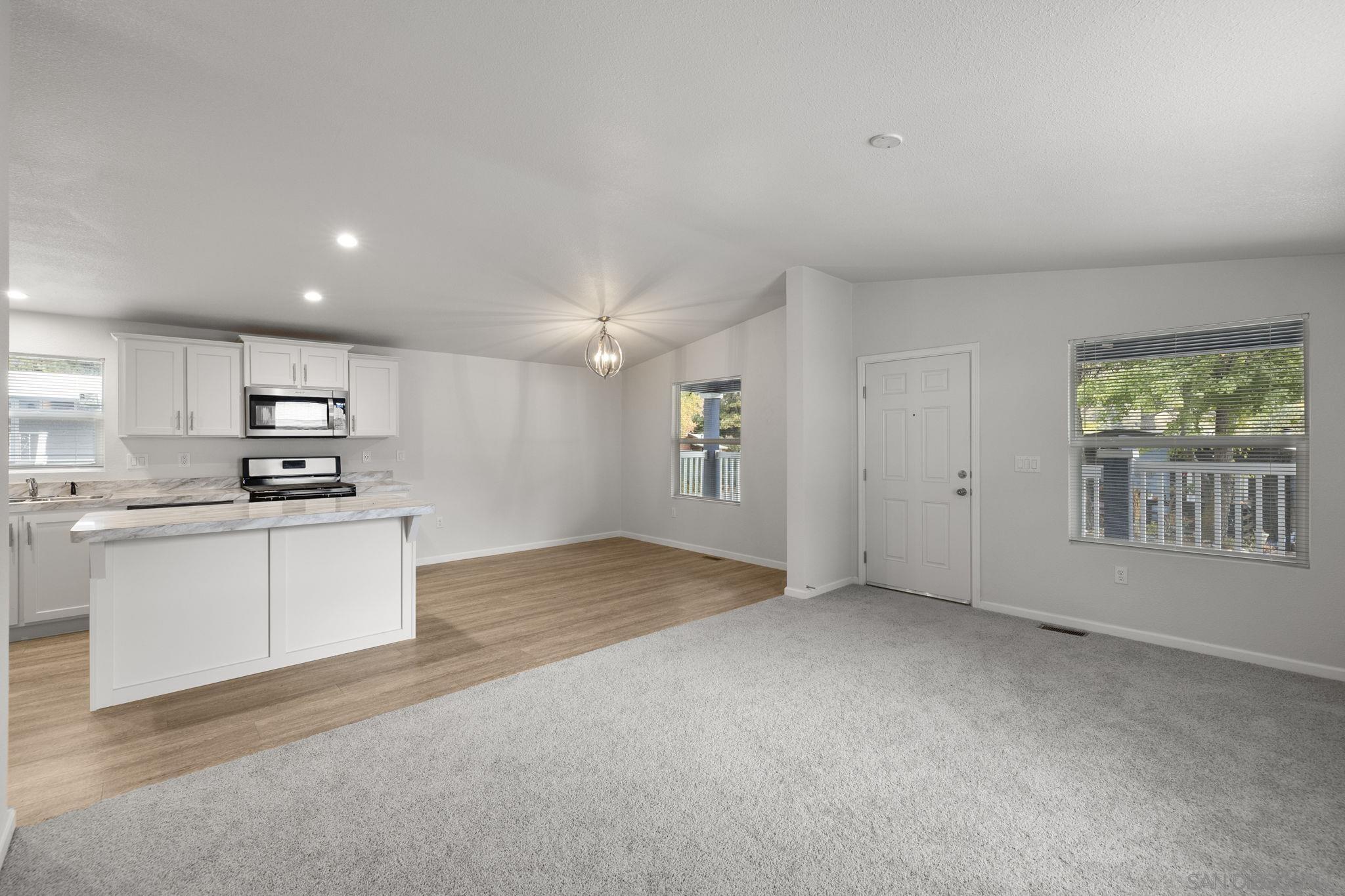 Detail Gallery Image 8 of 27 For 22899  Byron Rd  Spc 78,  Crestline,  CA 92325 - 3 Beds | 2 Baths