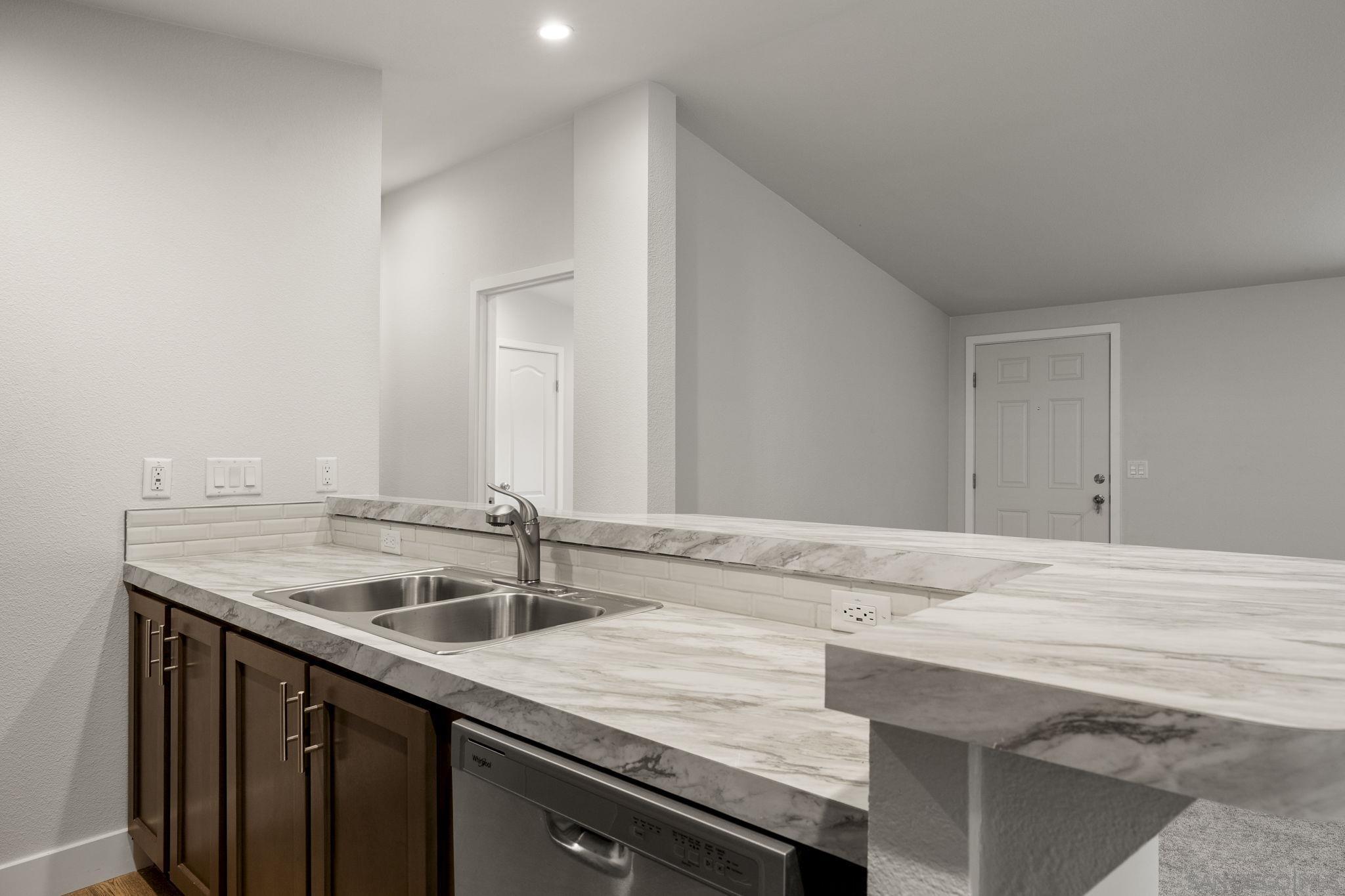 Detail Gallery Image 12 of 27 For 22899  Byron Rd  Spc 108,  Crestline,  CA 92325 - 4 Beds | 2 Baths