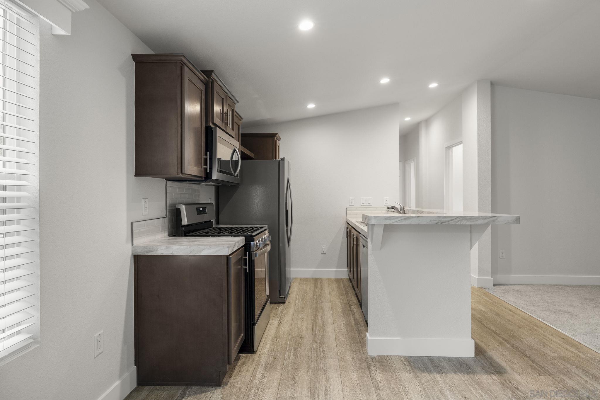 Detail Gallery Image 6 of 27 For 22899  Byron Rd  Spc 108,  Crestline,  CA 92325 - 4 Beds | 2 Baths