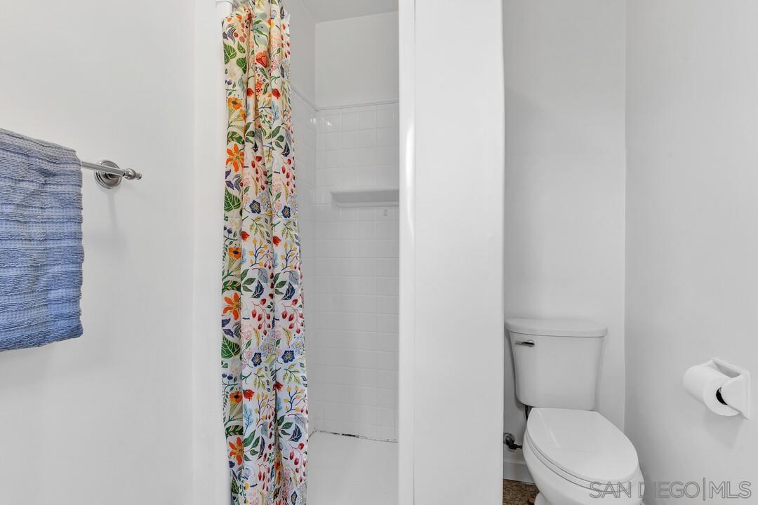 Detail Gallery Image 13 of 24 For 1837  Oliver Avenue, San Diego,  CA 92109 - 3 Beds | 2 Baths