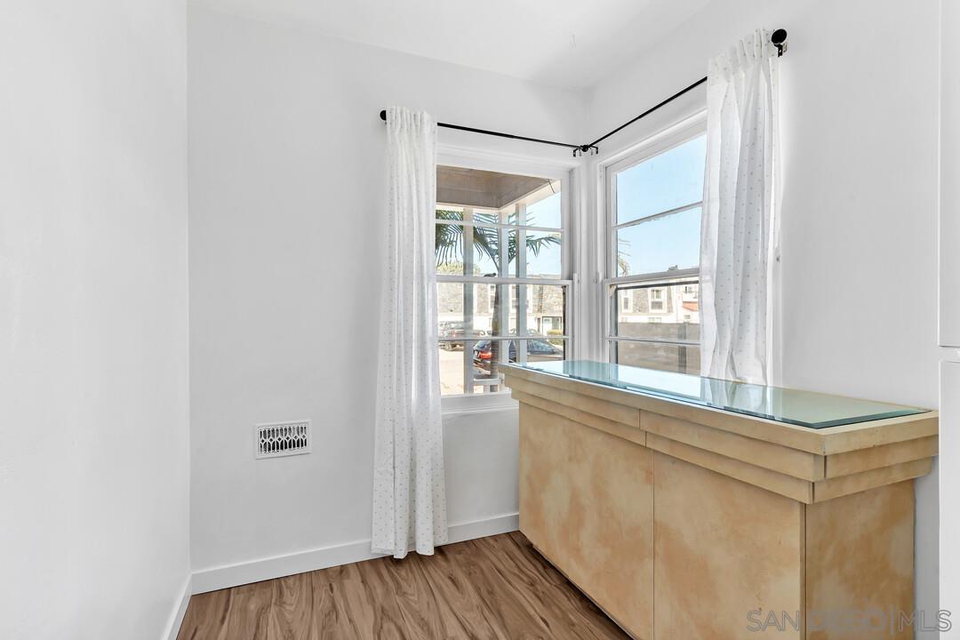 Detail Gallery Image 18 of 24 For 1837  Oliver Avenue, San Diego,  CA 92109 - 3 Beds | 2 Baths