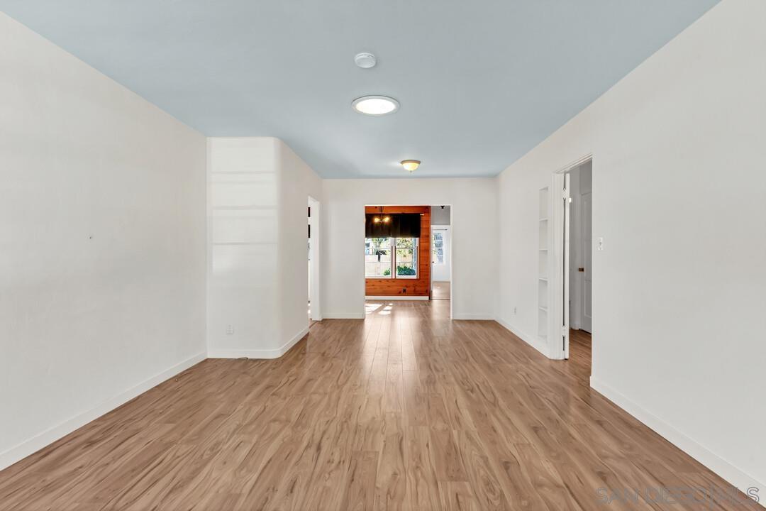 Detail Gallery Image 3 of 24 For 1837  Oliver Avenue, San Diego,  CA 92109 - 3 Beds | 2 Baths