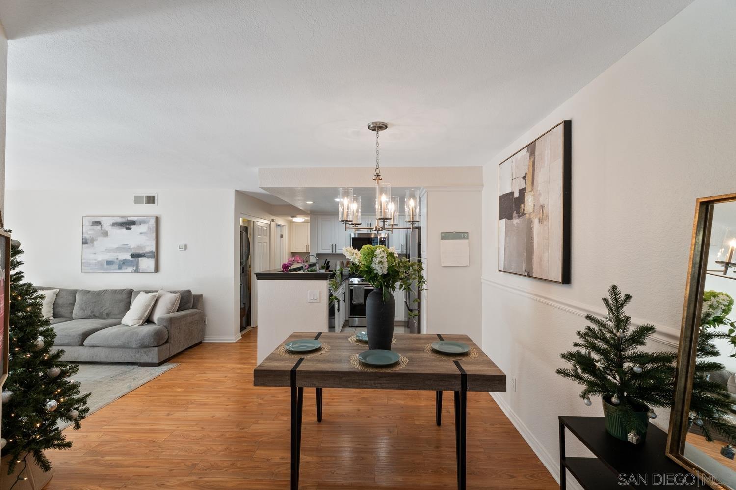 Detail Gallery Image 14 of 33 For 1564  Tanglewood Ln  #19,  Escondido,  CA 92029 - 2 Beds | 2 Baths