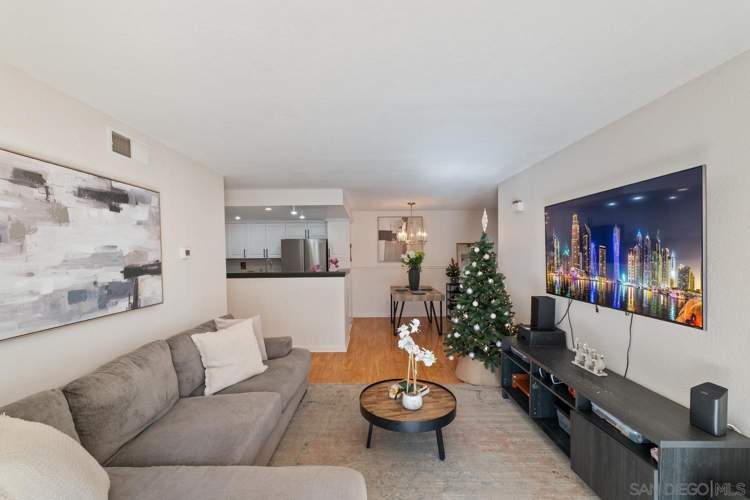 Detail Gallery Image 6 of 33 For 1564  Tanglewood Ln  #19,  Escondido,  CA 92029 - 2 Beds | 2 Baths