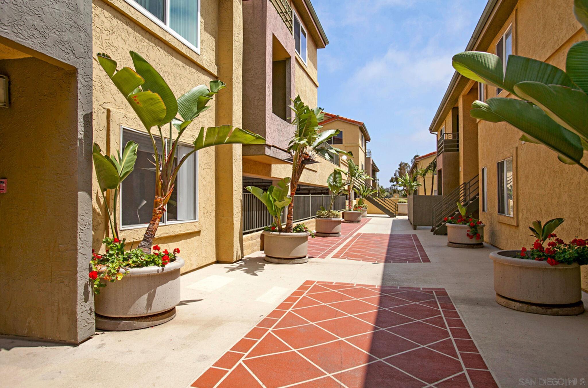 Detail Gallery Image 28 of 30 For 7425  Charmant  #2801,  San Diego,  CA 92122 - 2 Beds | 2 Baths