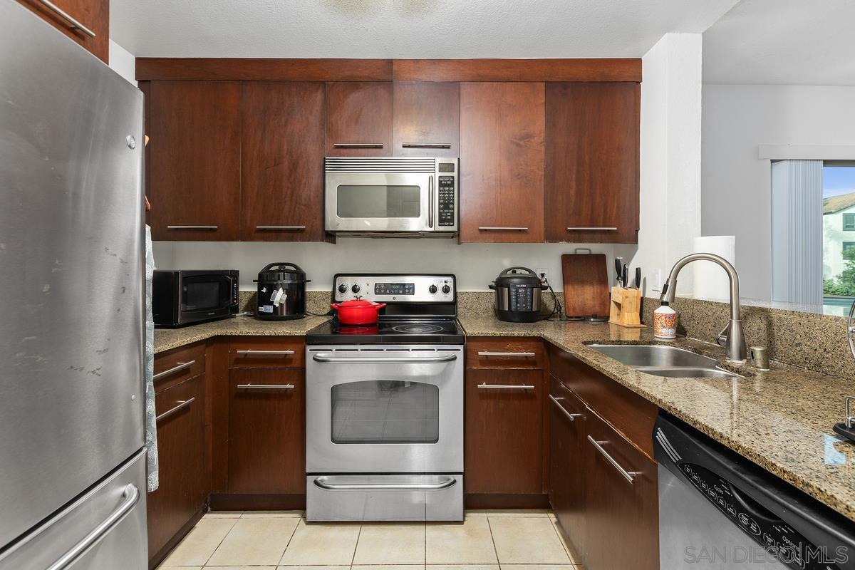 Detail Gallery Image 7 of 30 For 7425  Charmant  #2801,  San Diego,  CA 92122 - 2 Beds | 2 Baths