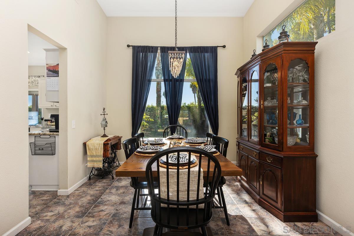 Detail Gallery Image 12 of 37 For 4801  Cardiff Bay Drive, Oceanside,  CA 92057 - 5 Beds | 3 Baths