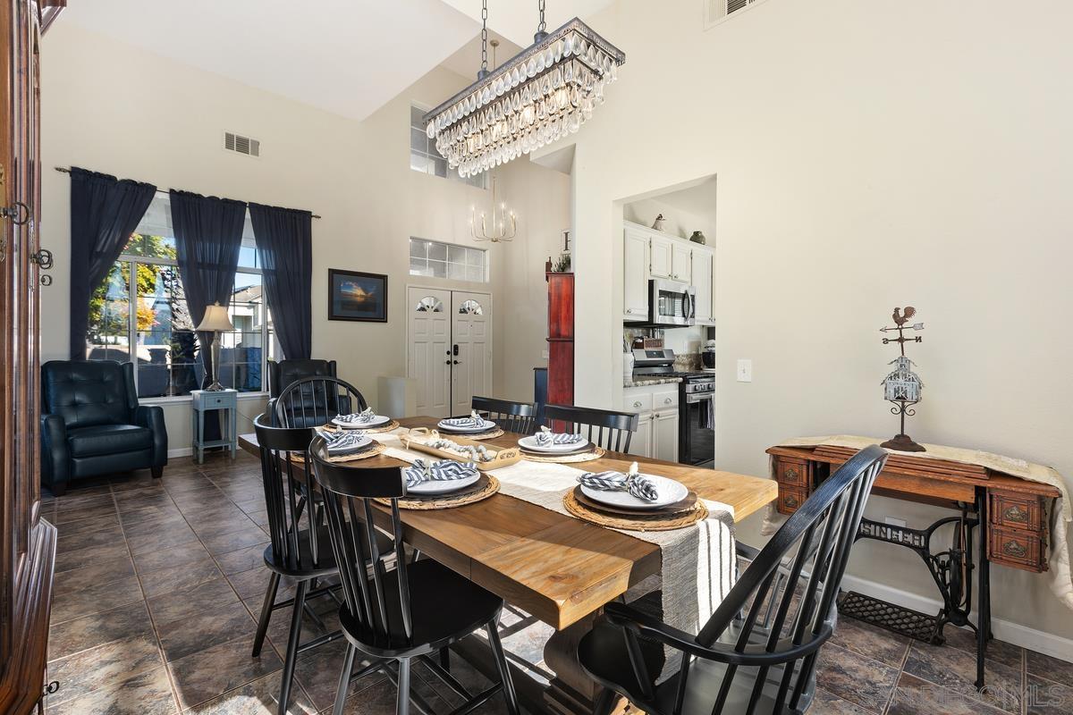 Detail Gallery Image 13 of 37 For 4801  Cardiff Bay Drive, Oceanside,  CA 92057 - 5 Beds | 3 Baths