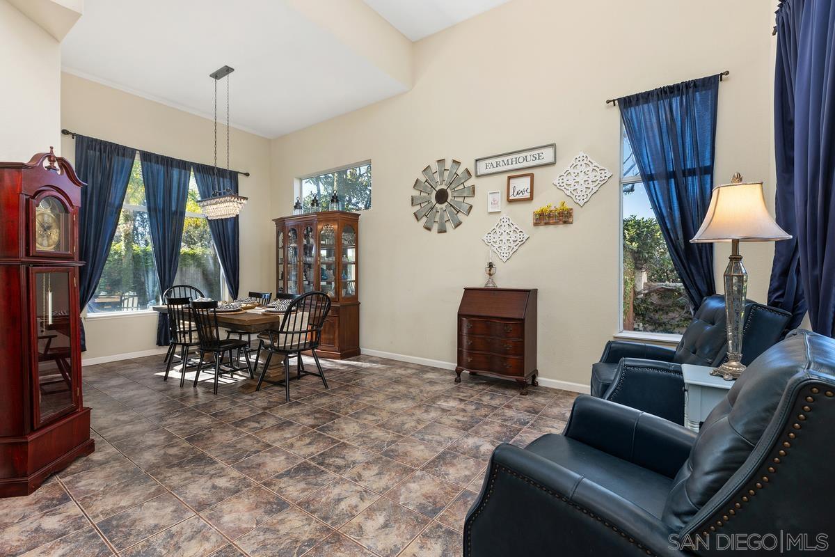 Detail Gallery Image 10 of 37 For 4801  Cardiff Bay Drive, Oceanside,  CA 92057 - 5 Beds | 3 Baths