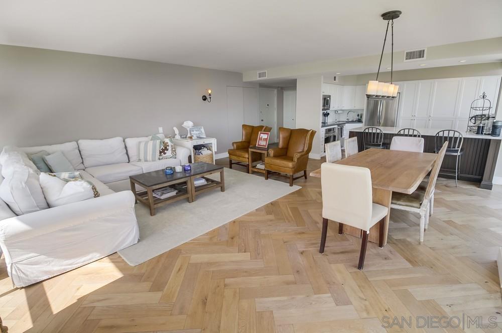 Detail Gallery Image 12 of 44 For 1770  Avenida Del Mundo  1004, Coronado,  CA 92118 - 2 Beds | 2 Baths