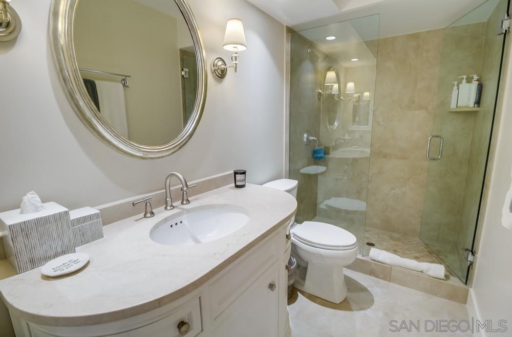 Detail Gallery Image 24 of 44 For 1770  Avenida Del Mundo  1004, Coronado,  CA 92118 - 2 Beds | 2 Baths