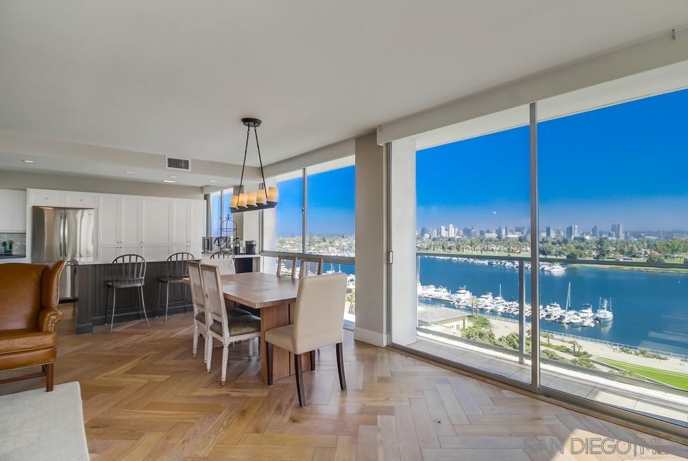 Detail Gallery Image 4 of 44 For 1770  Avenida Del Mundo  1004, Coronado,  CA 92118 - 2 Beds | 2 Baths