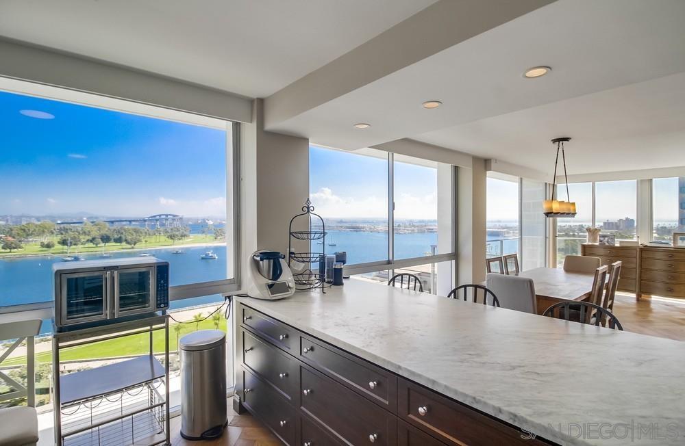 Detail Gallery Image 5 of 44 For 1770  Avenida Del Mundo  1004, Coronado,  CA 92118 - 2 Beds | 2 Baths