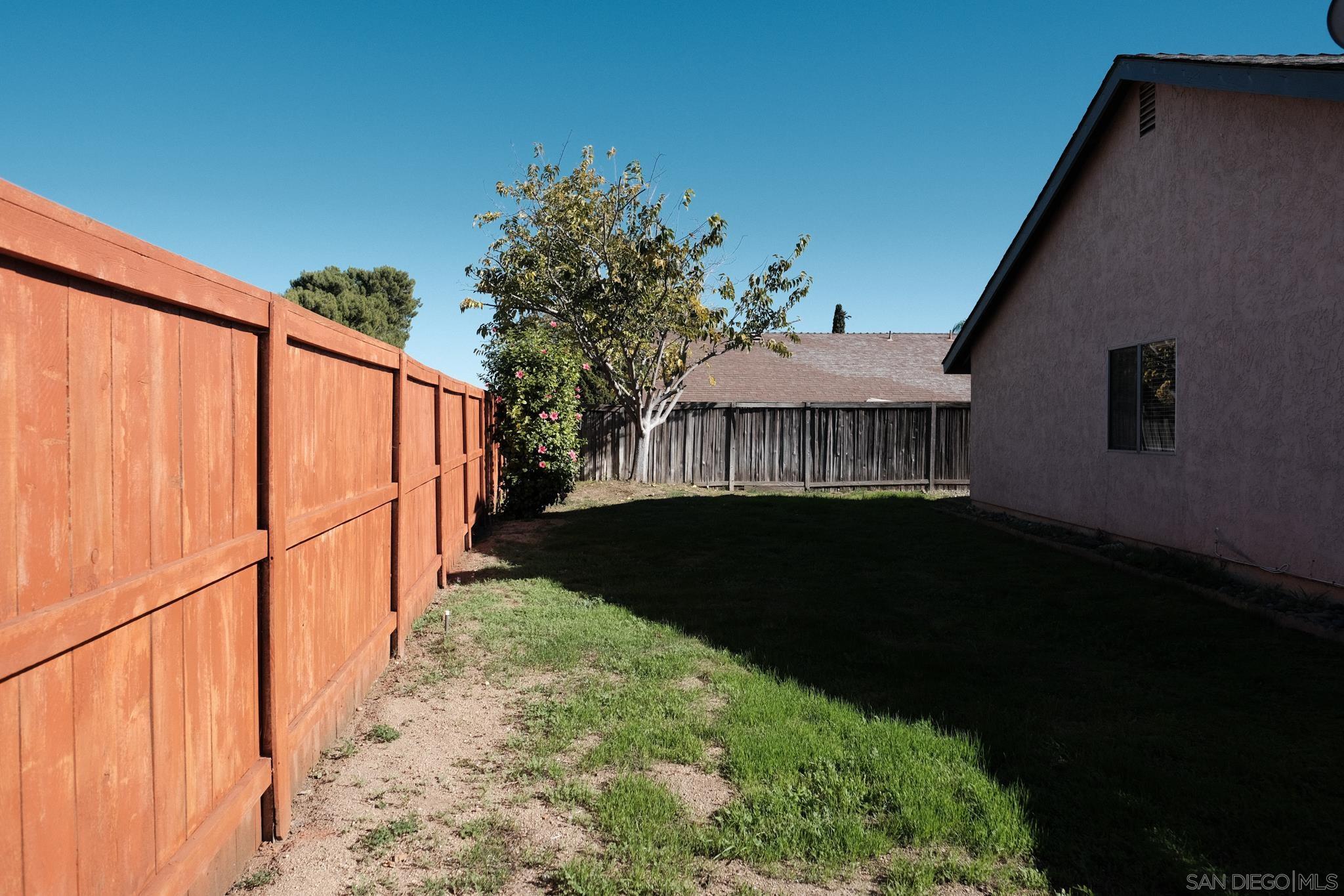 Detail Gallery Image 18 of 29 For 2142  Ridgeview Pl, Escondido,  CA 92026 - 3 Beds | 2 Baths