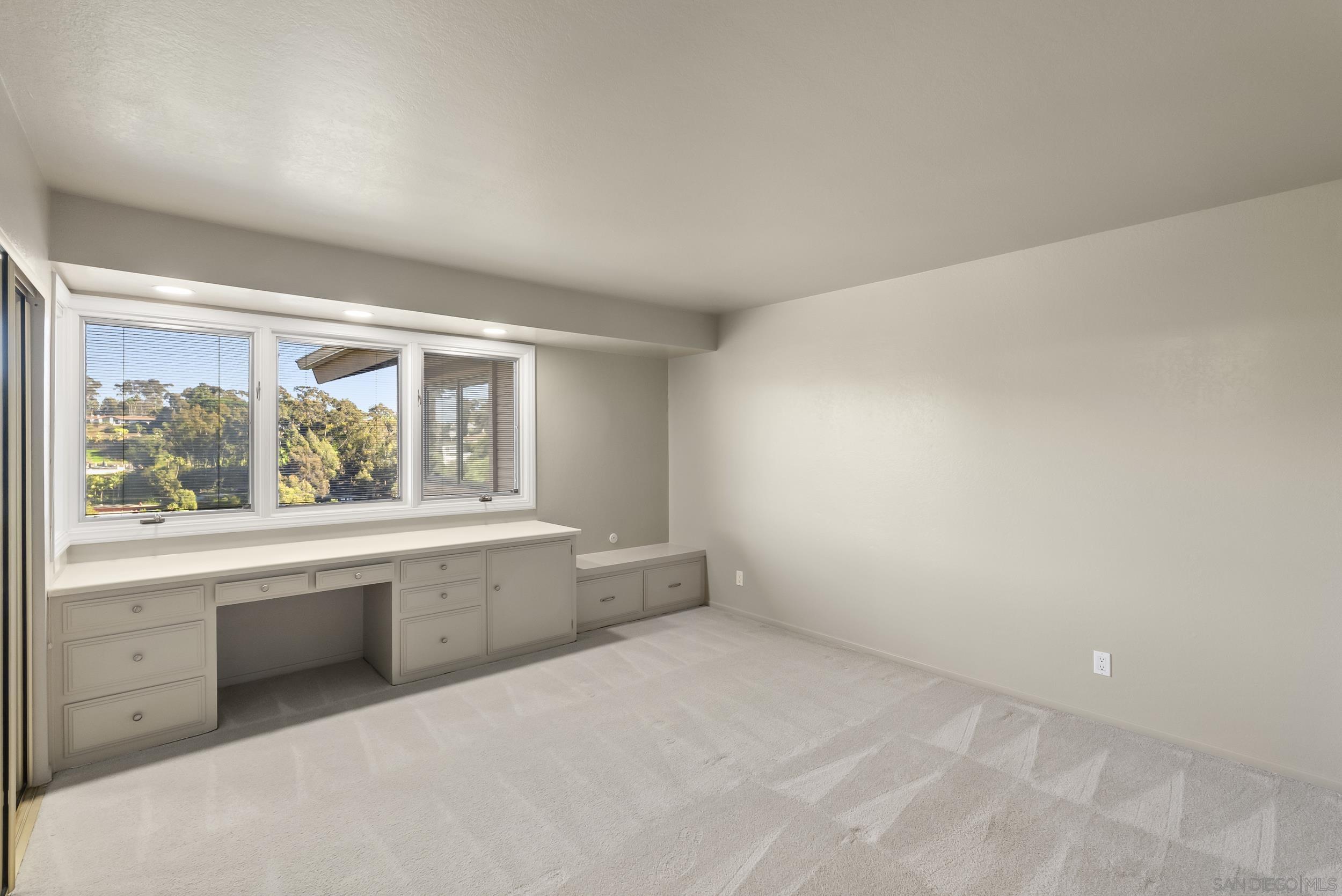 Detail Gallery Image 29 of 54 For 4955  Rancho Viejo Dr, Del Mar,  CA 92014 - 5 Beds | 4 Baths